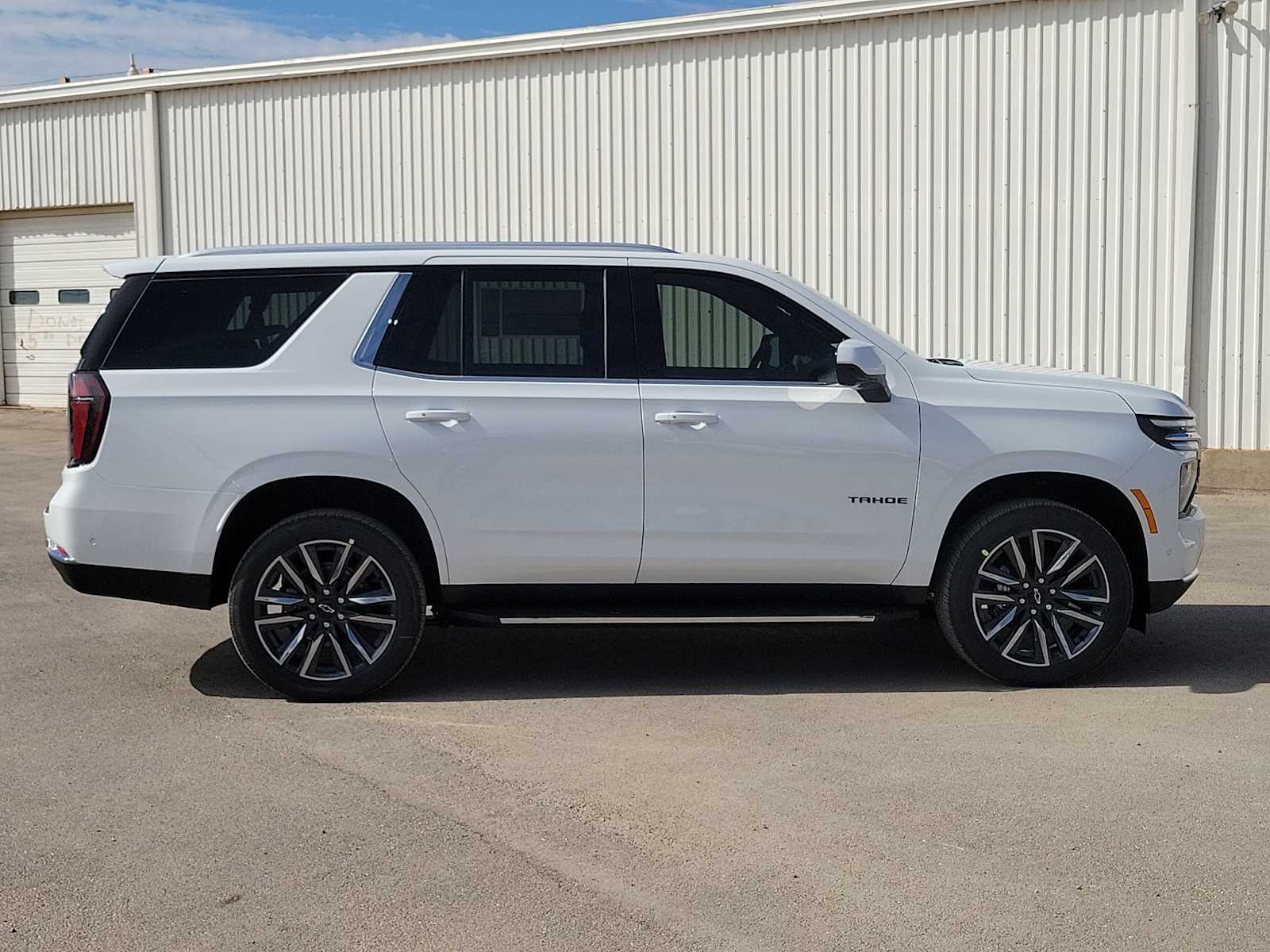 Thumbnail: 2026 Chevrolet Tahoe - 9