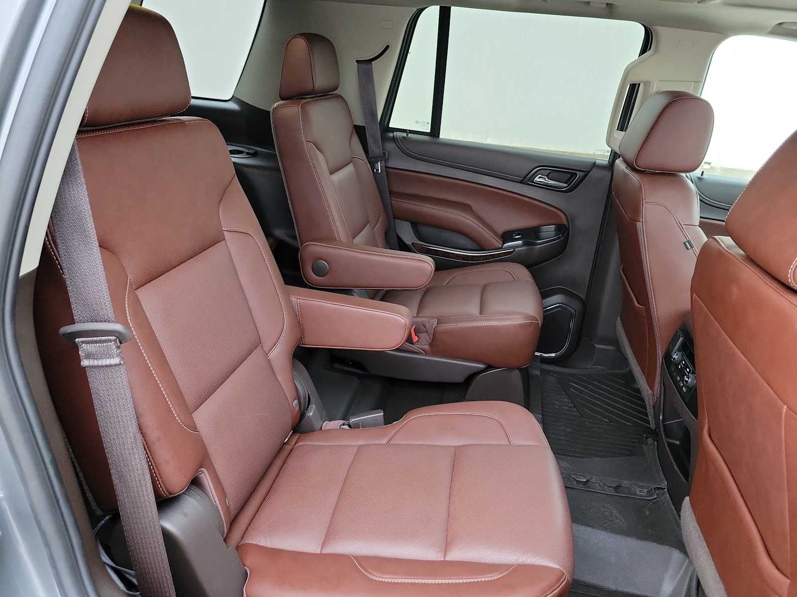 Thumbnail: 2019 Chevrolet Tahoe - 17