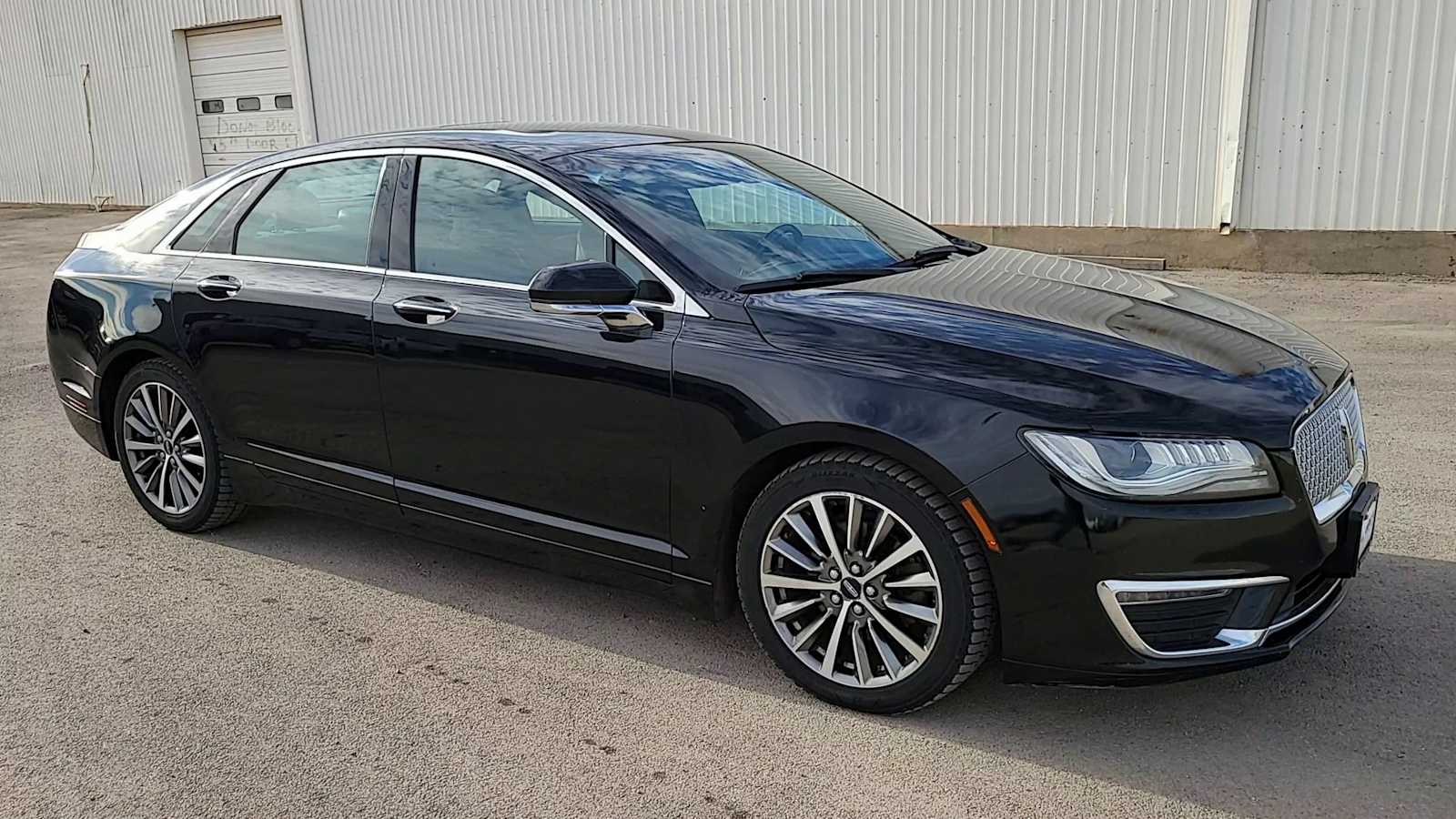 Thumbnail: 2017 Lincoln MKZ - 2