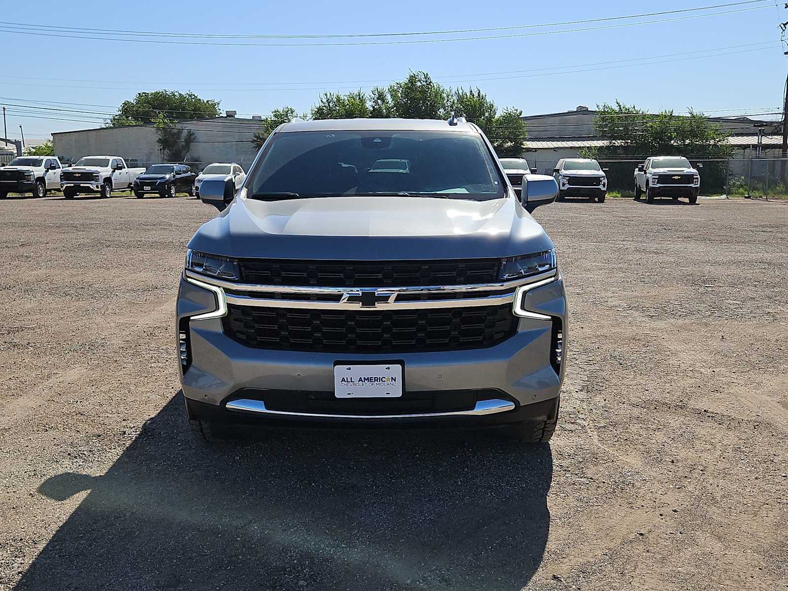 Thumbnail: 2023 Chevrolet Tahoe - 3