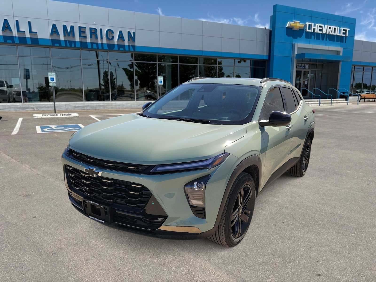 Thumbnail: 2026 Chevrolet Trax - 1