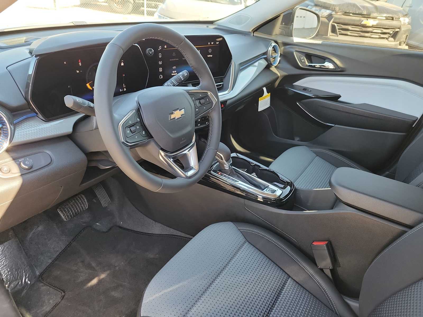 Thumbnail: 2026 Chevrolet Trax - 10