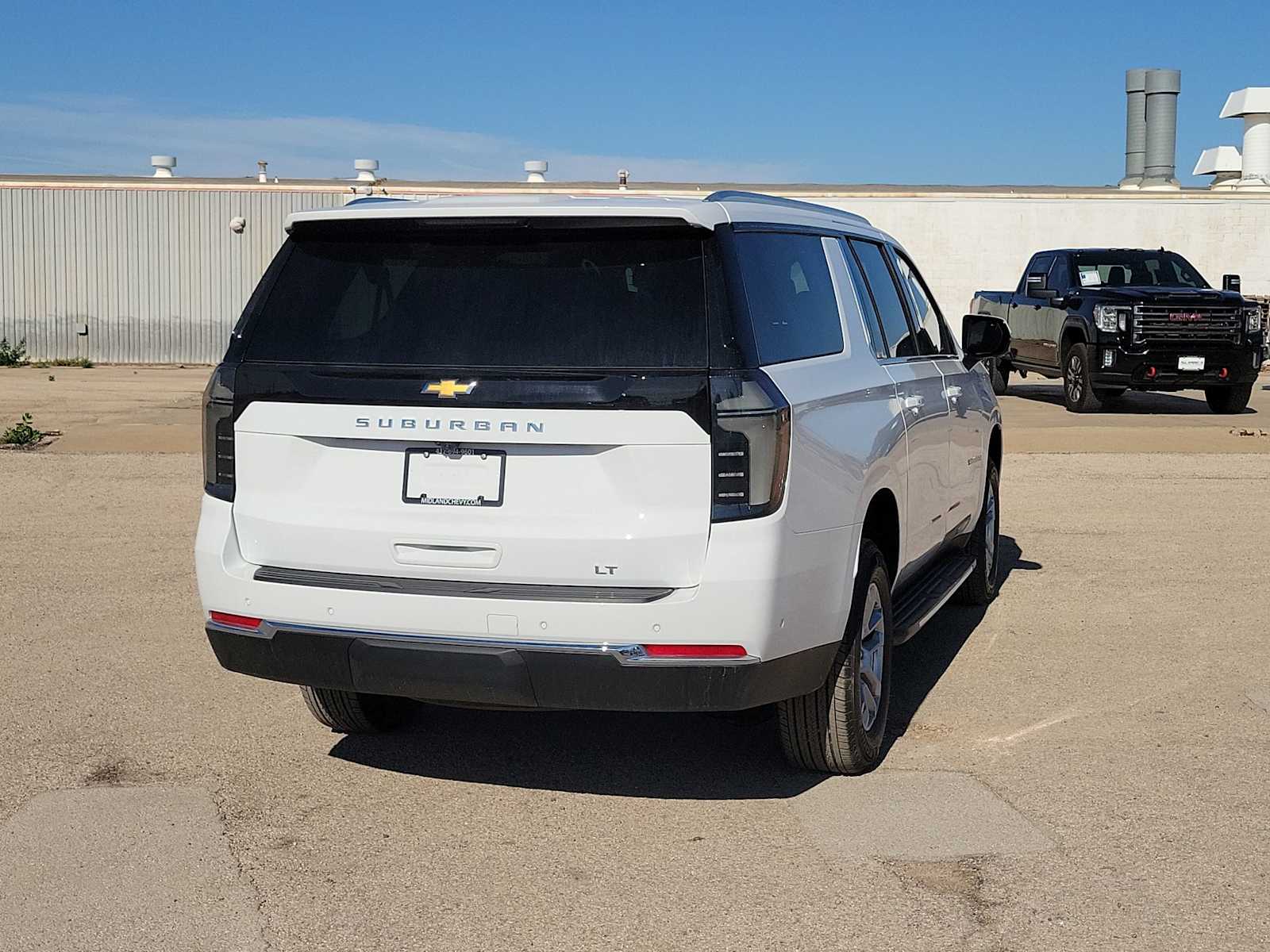 Thumbnail: 2026 Chevrolet Suburban - 8