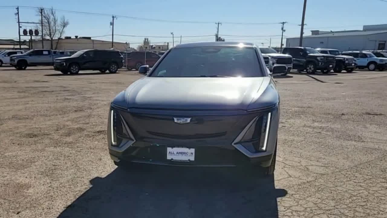 2024 Cadillac Lyriq Sport 3
