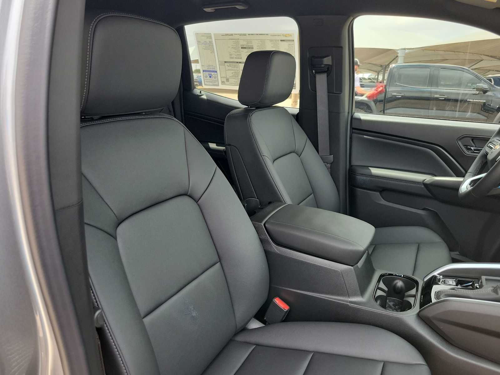 Thumbnail: 2025 Chevrolet Colorado - 22