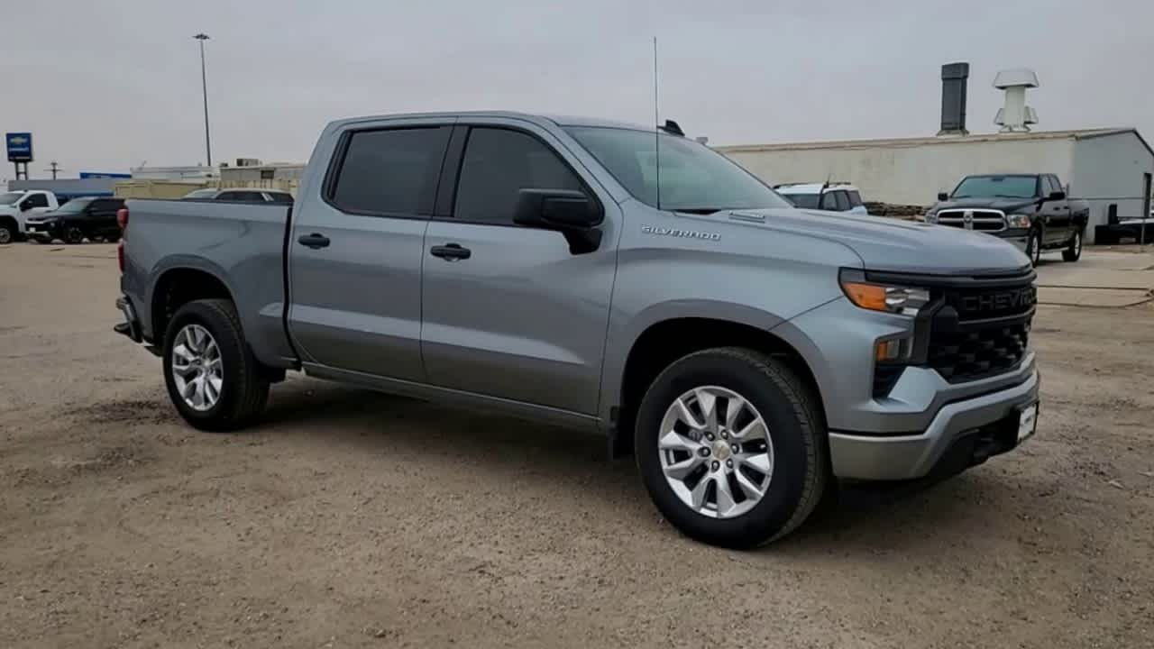 2025 Chevrolet Silverado 1500 Custom 2
