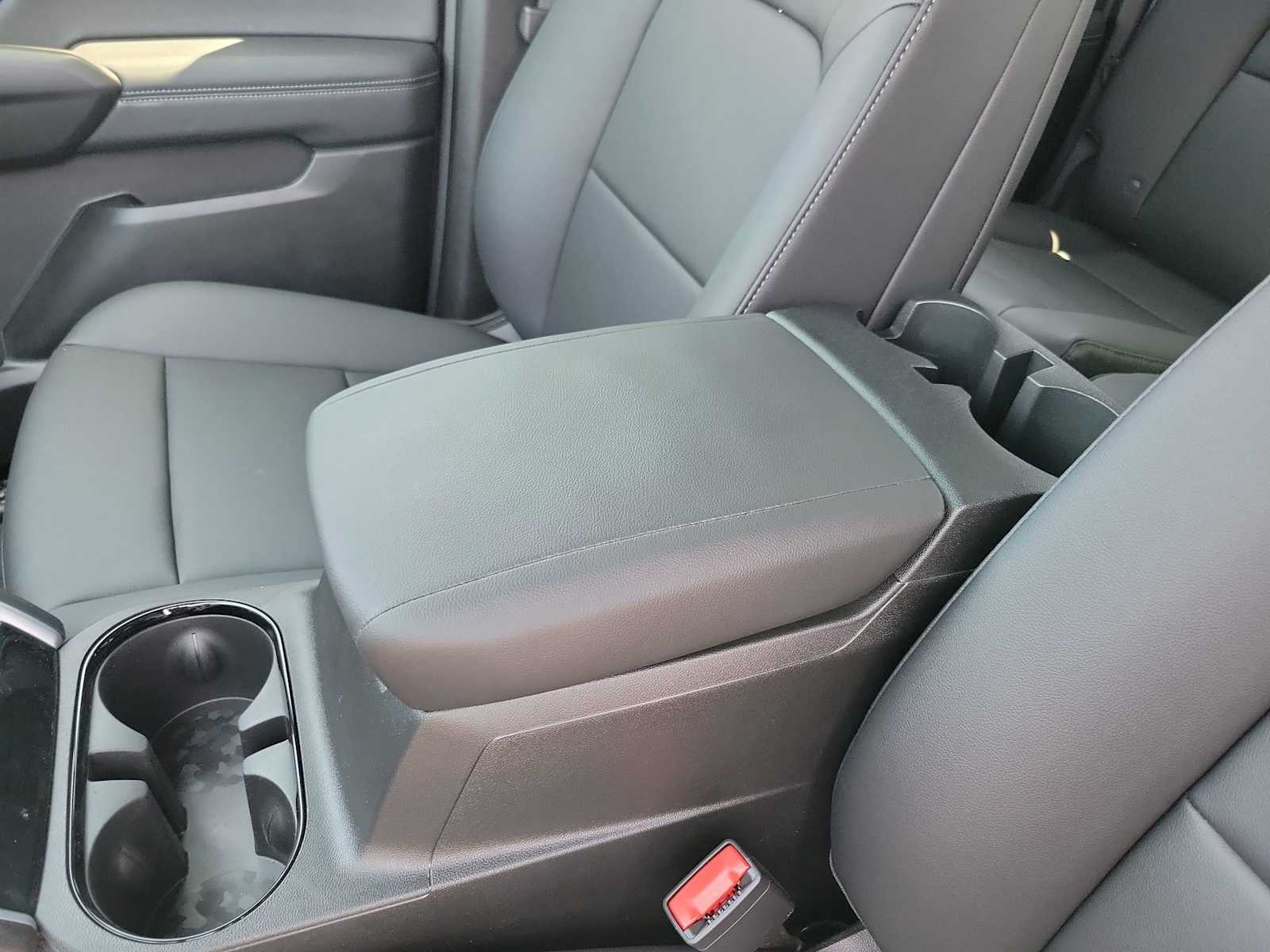 2025 Chevrolet Colorado LT 24