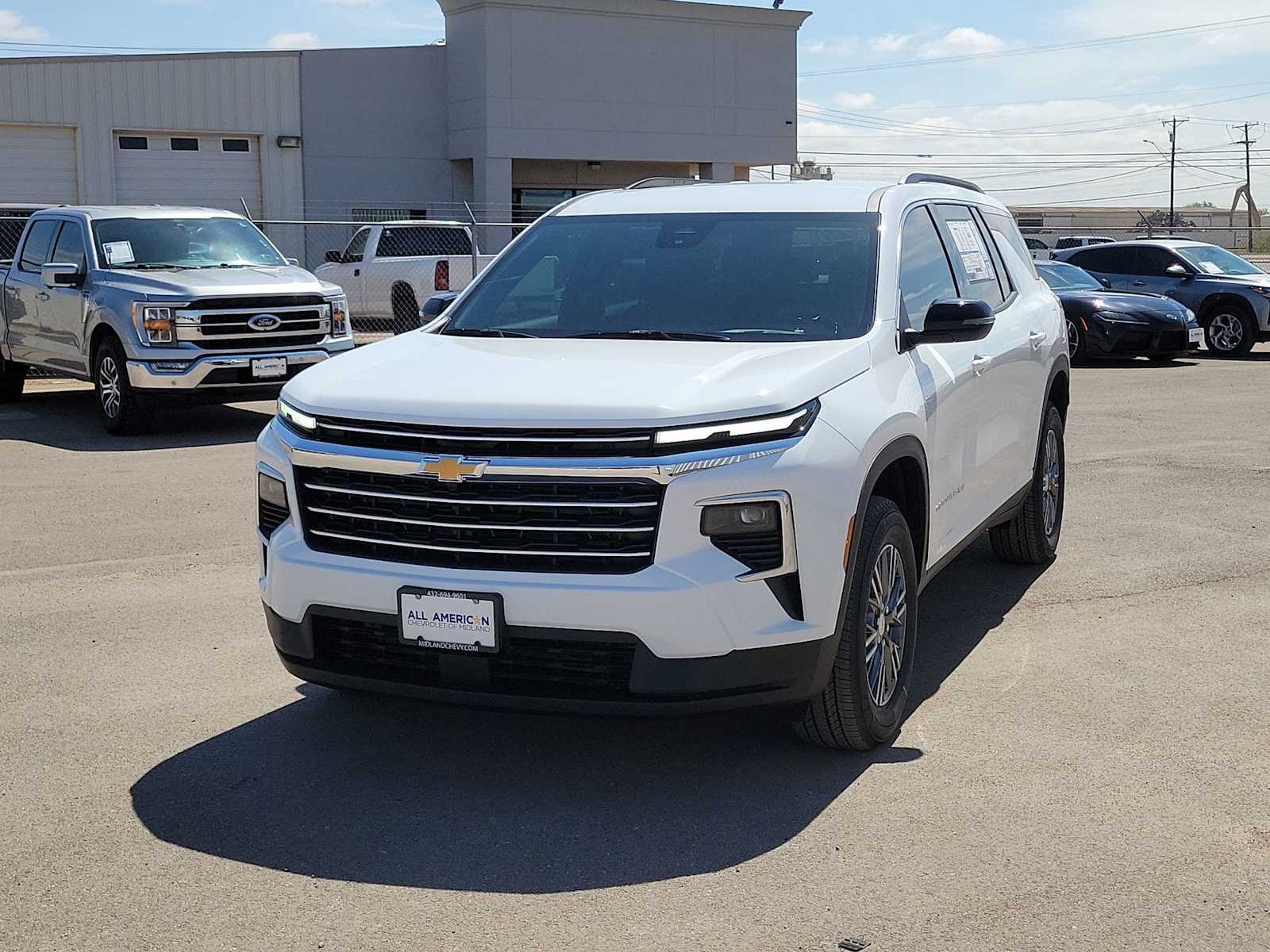 Thumbnail: 2026 Chevrolet Traverse - 4