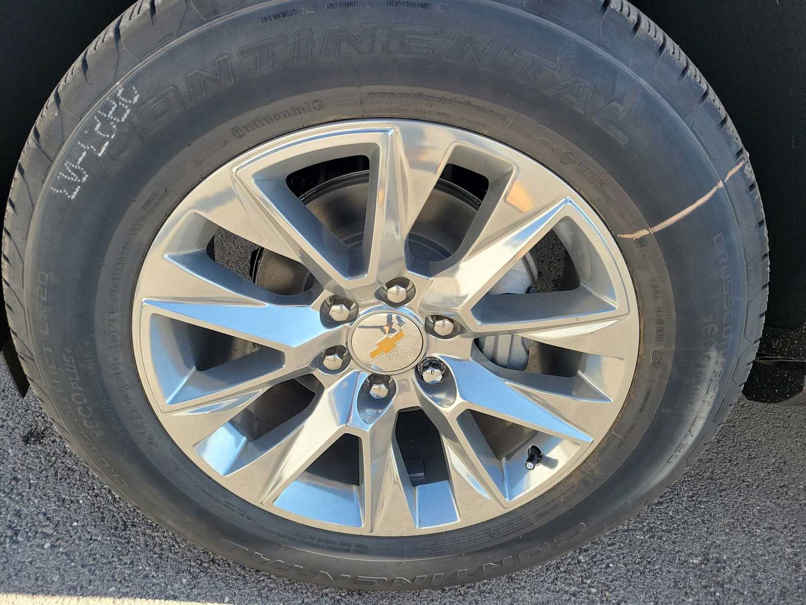 Thumbnail: 2026 Chevrolet Tahoe - 16