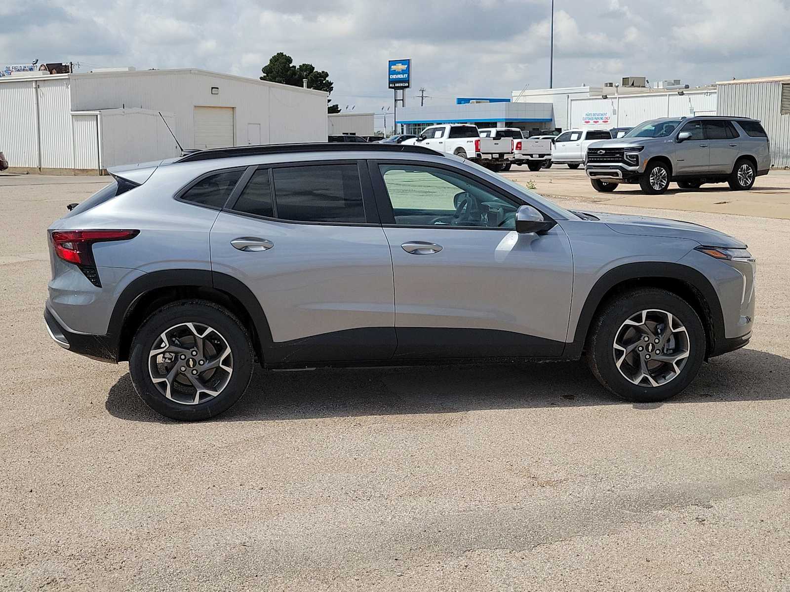 Thumbnail: 2026 Chevrolet Trax - 9