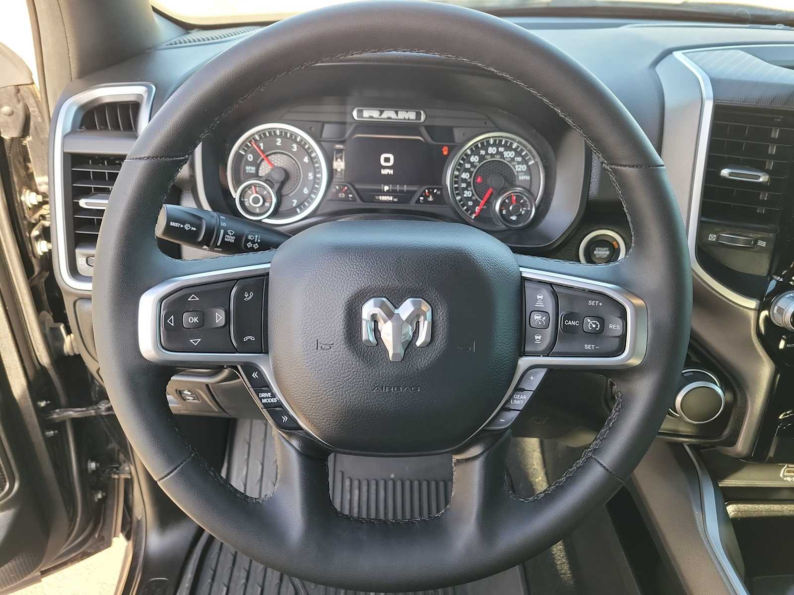 Thumbnail: 2025 RAM 1500 - 23