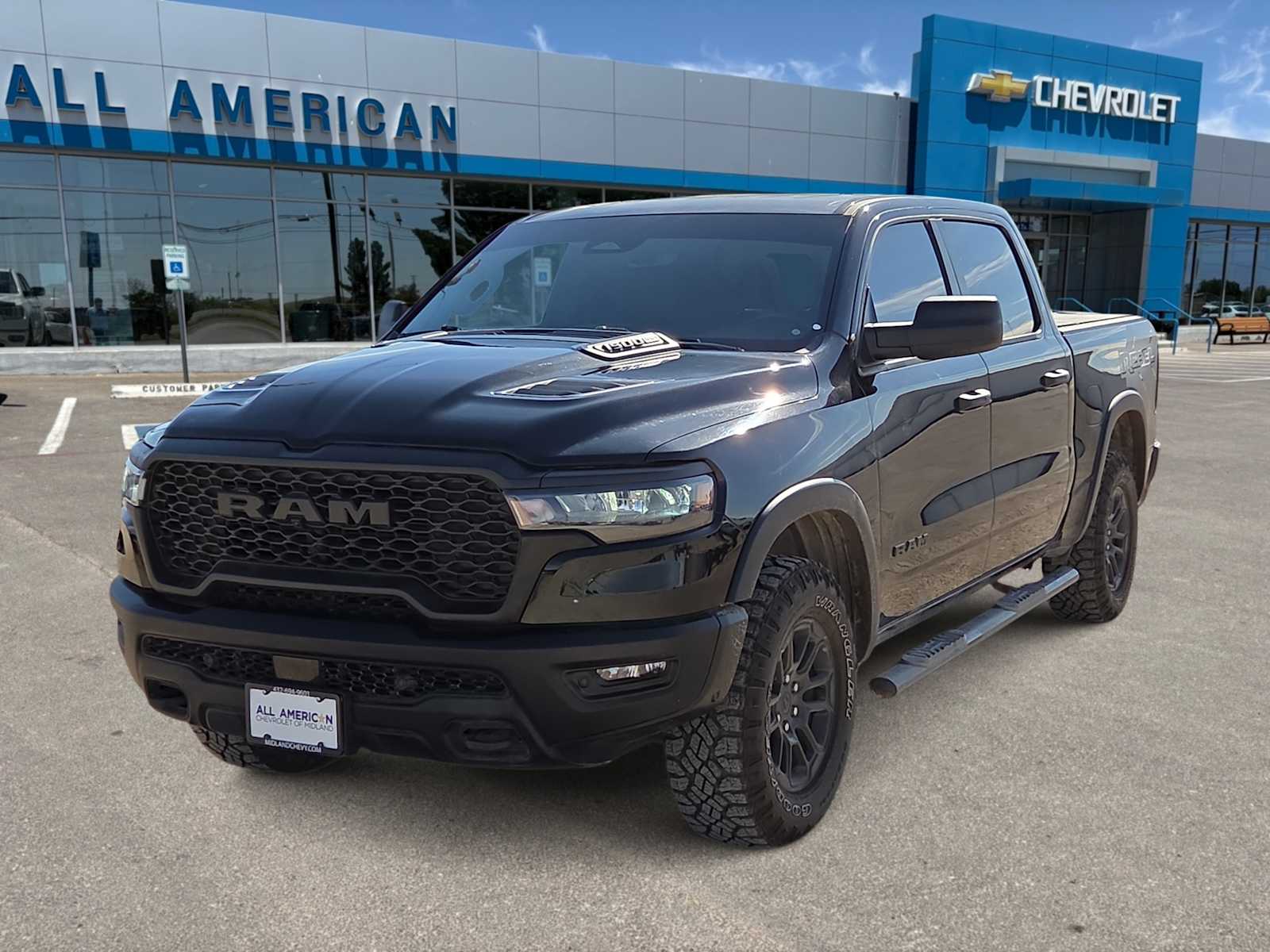 Thumbnail: 2025 RAM 1500 - 1