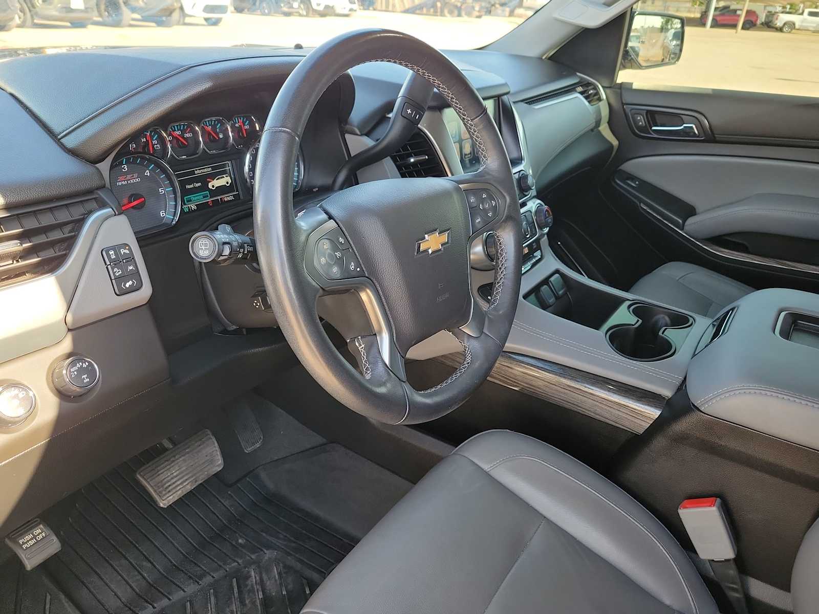 Thumbnail: 2019 Chevrolet Tahoe - 10