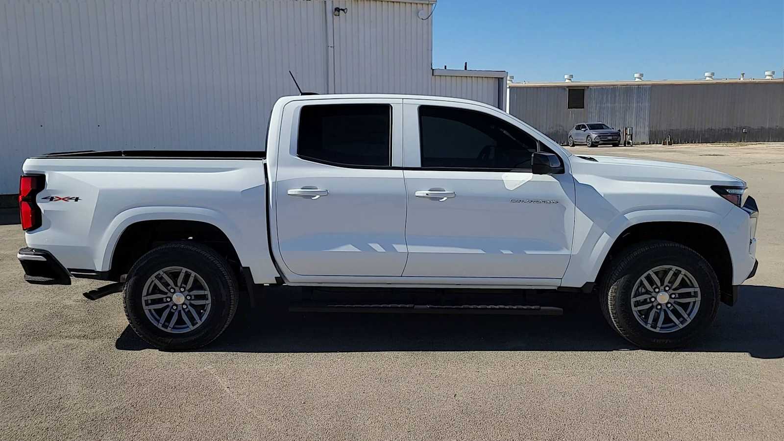 Thumbnail: 2026 Chevrolet Colorado - 9