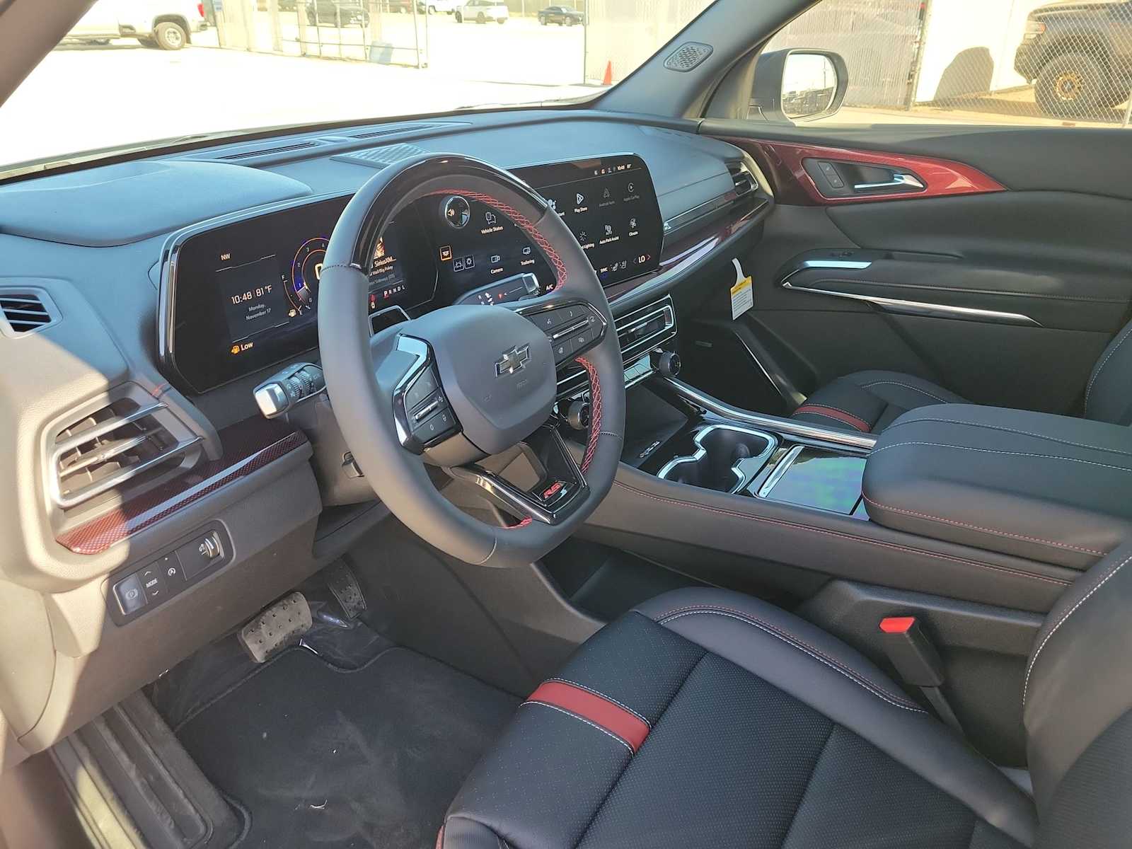 Thumbnail: 2026 Chevrolet Traverse - 10