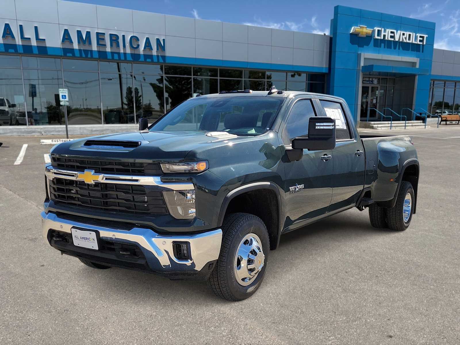 Thumbnail: 2026 Chevrolet Silverado 3500 - 1
