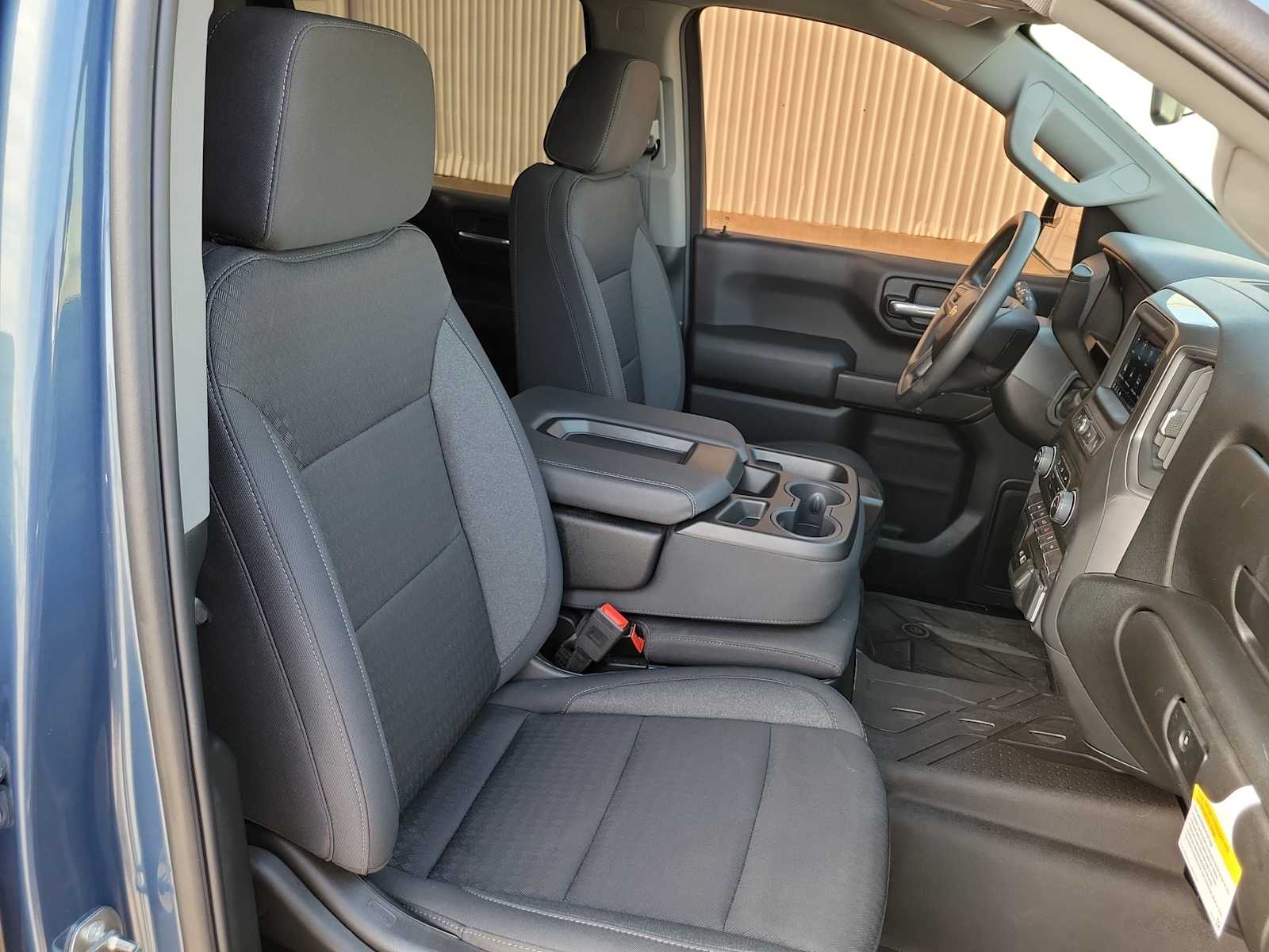 Thumbnail: 2024 Chevrolet Silverado 1500 - 17