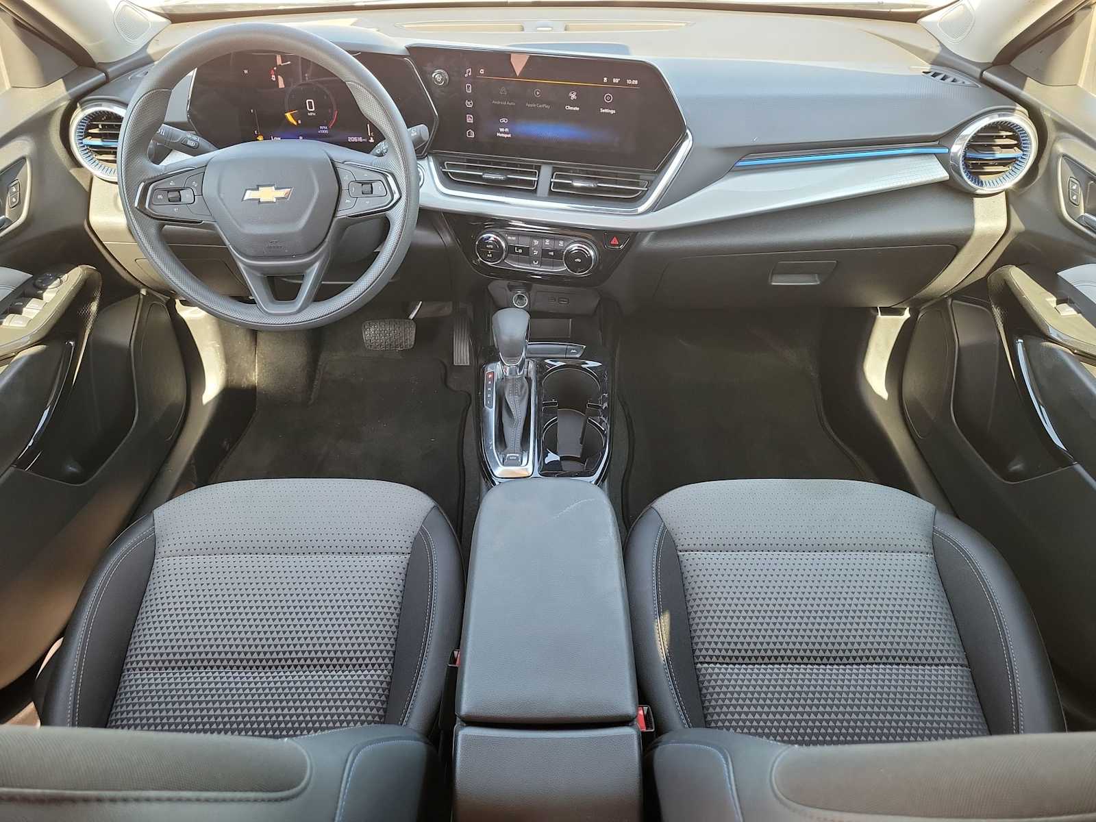 Thumbnail: 2025 Chevrolet Trax - 14