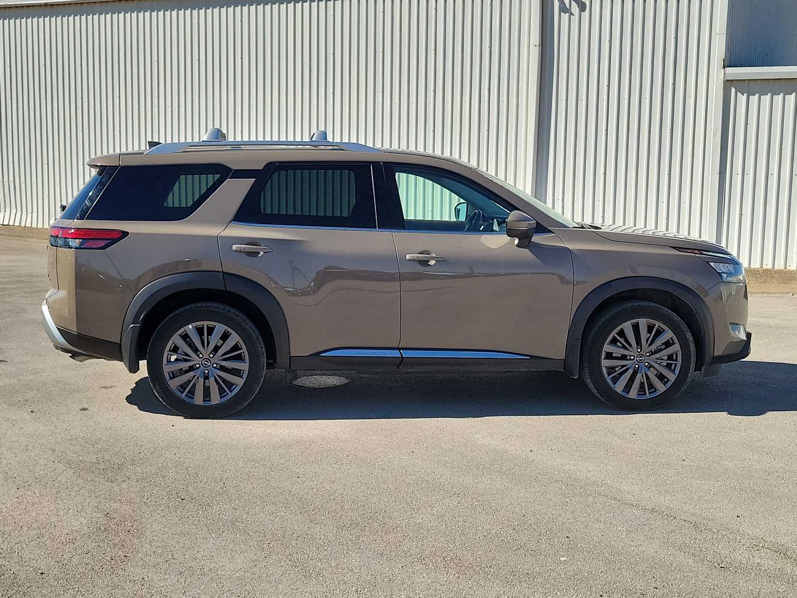 Thumbnail: 2025 Nissan Pathfinder - 9