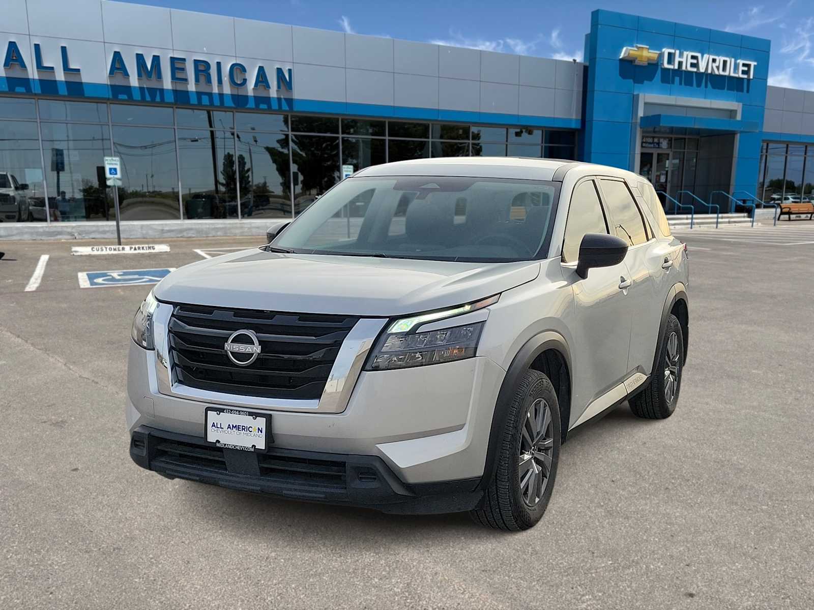 Thumbnail: 2024 Nissan Pathfinder - 1