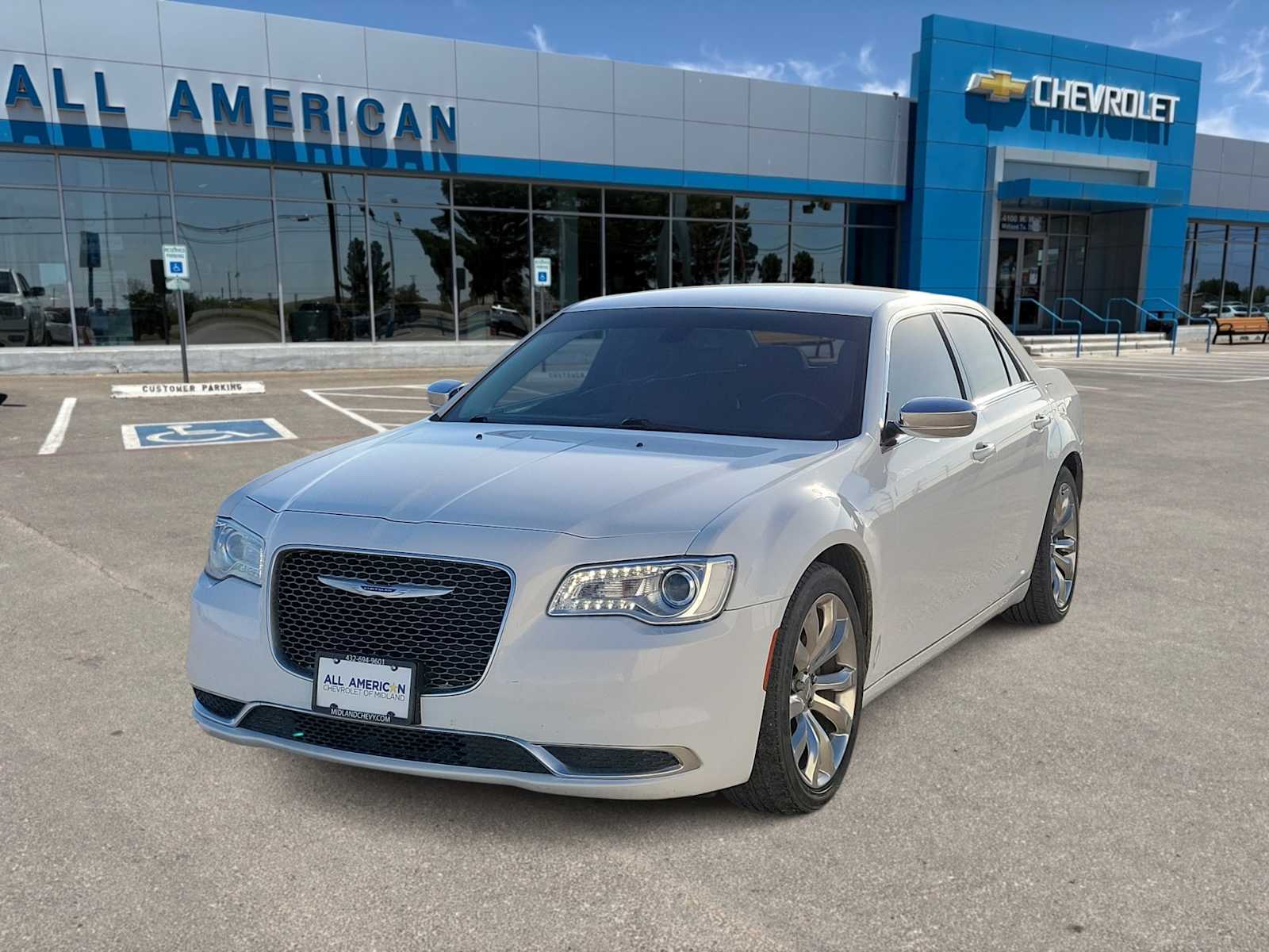 Thumbnail: 2019 Chrysler 300 - 1