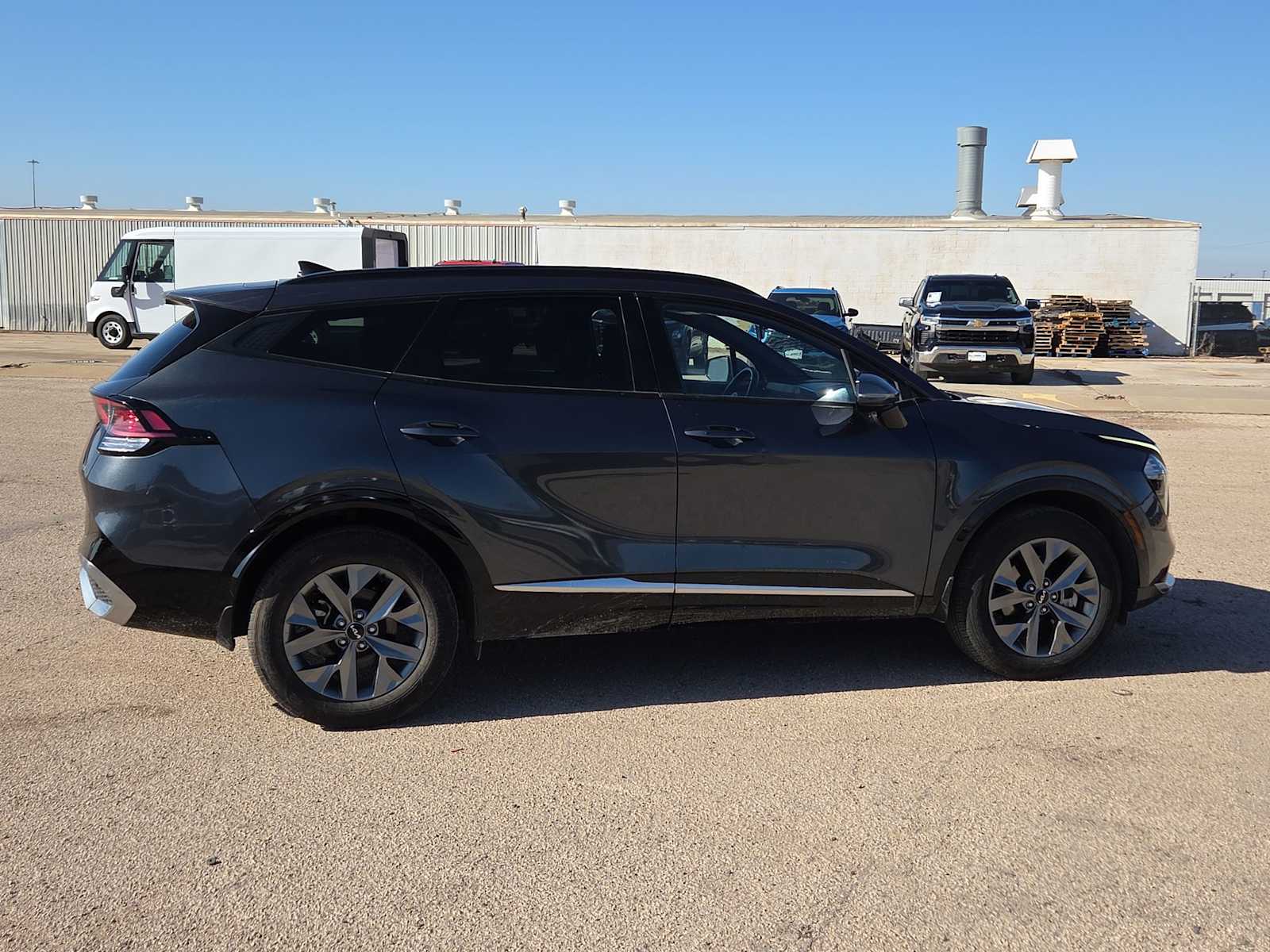 Thumbnail: 2023 Kia Sportage - 9