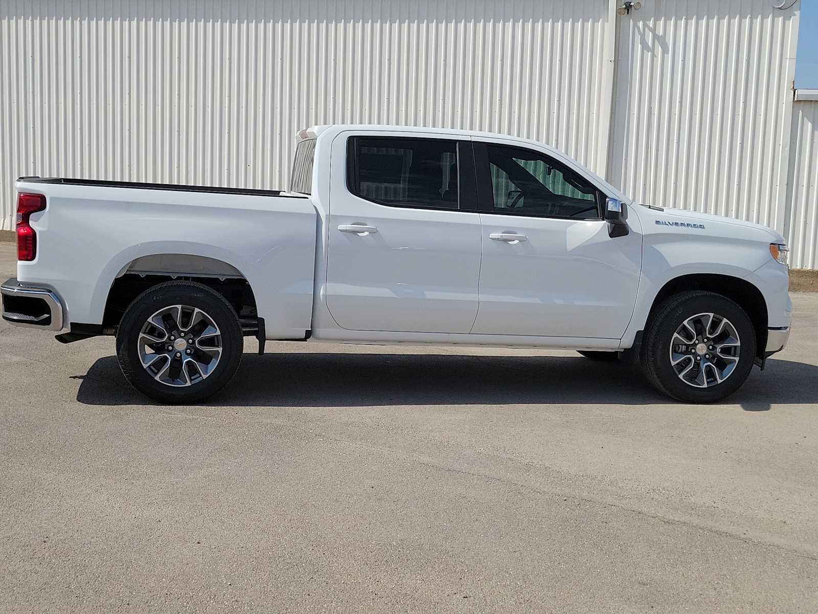 Thumbnail: 2026 Chevrolet Silverado 1500 - 9