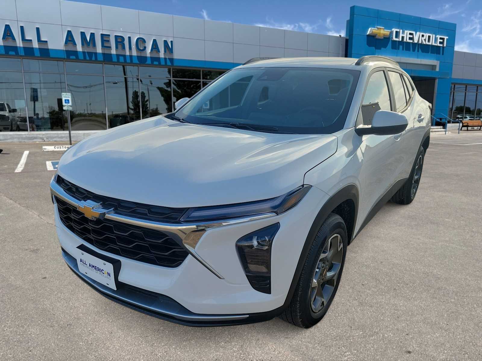 Thumbnail: 2026 Chevrolet Trax - 1