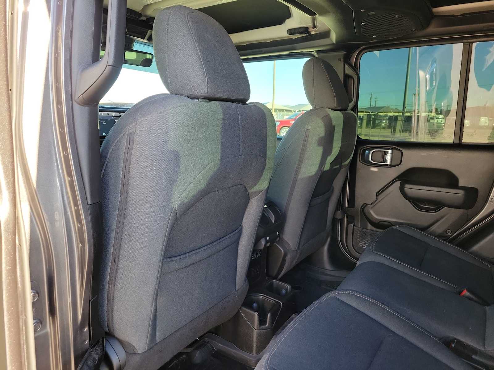 Thumbnail: 2024 Jeep Gladiator - 15