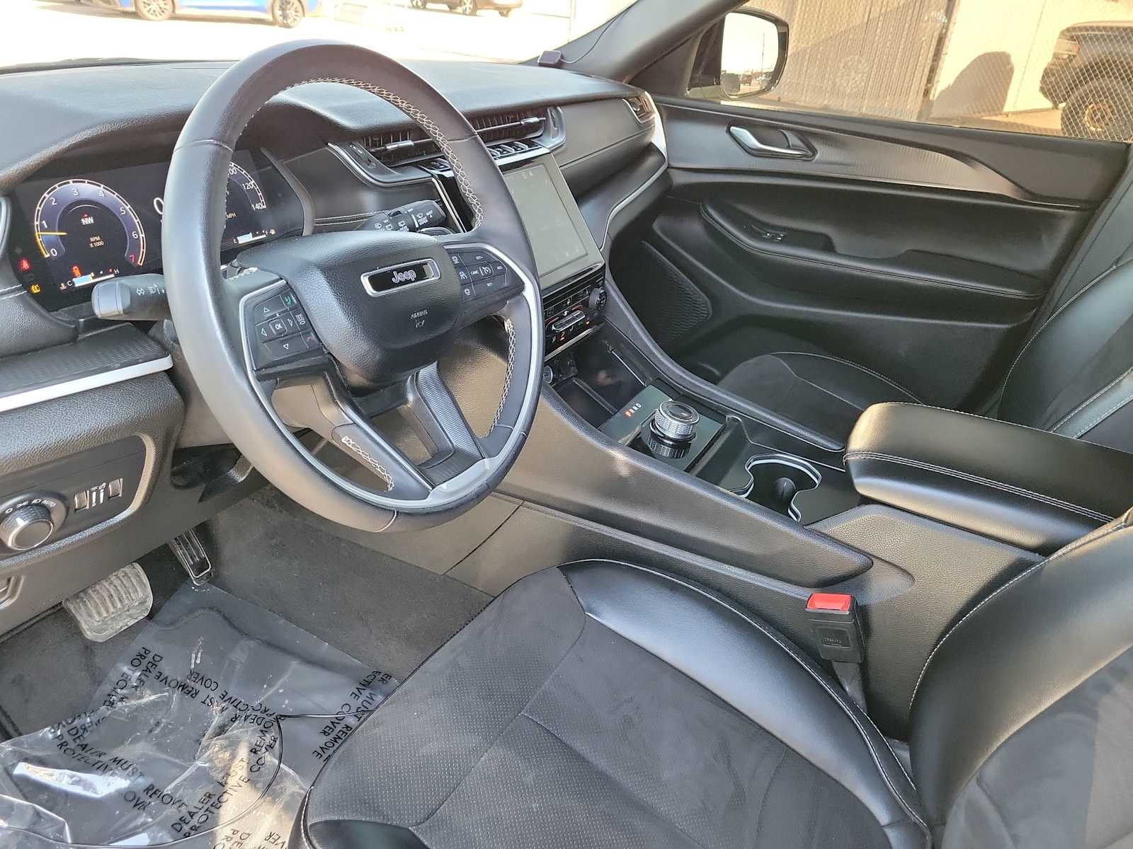 Thumbnail: 2024 Jeep Grand Cherokee L - 10