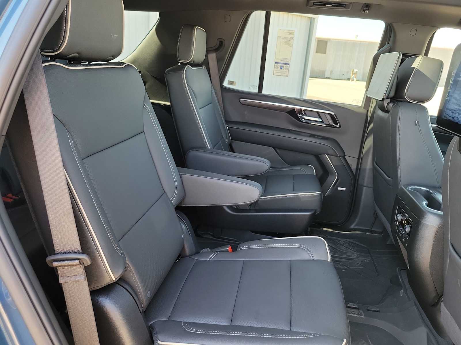 Thumbnail: 2026 Chevrolet Tahoe - 21