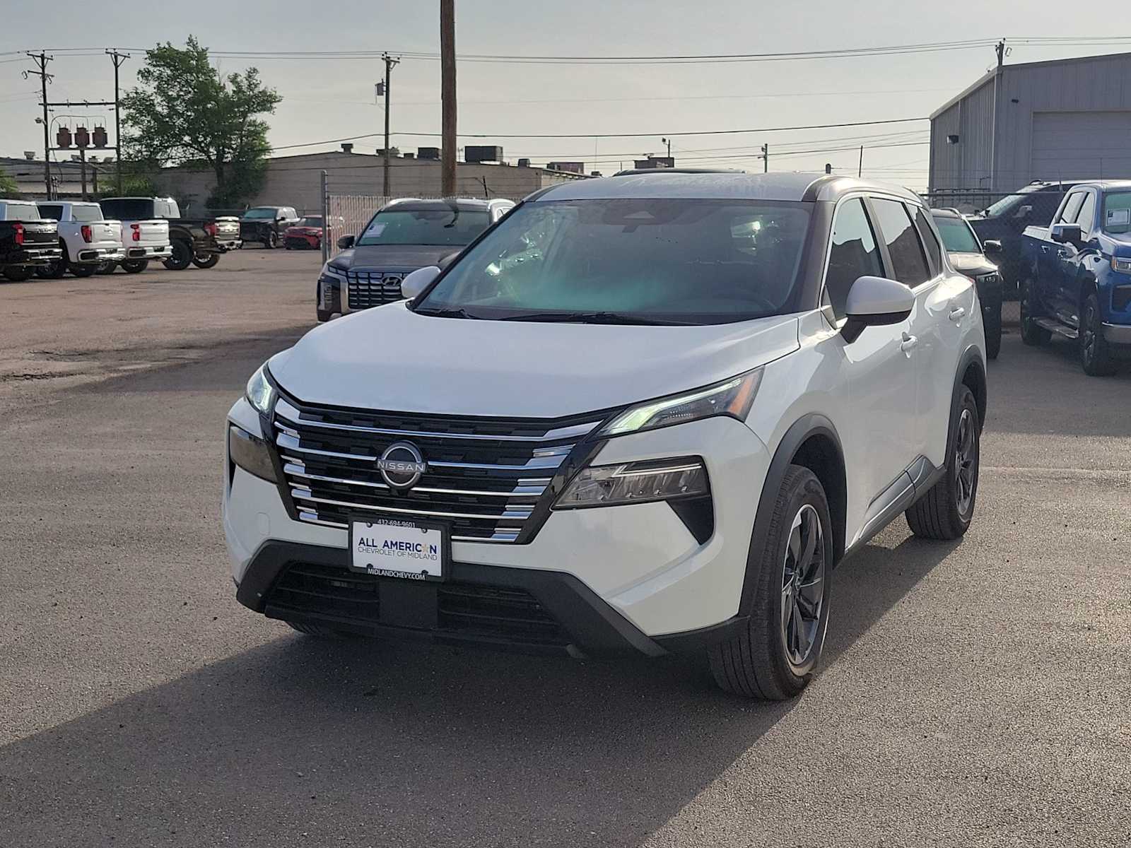 Thumbnail: 2025 Nissan Rogue - 4