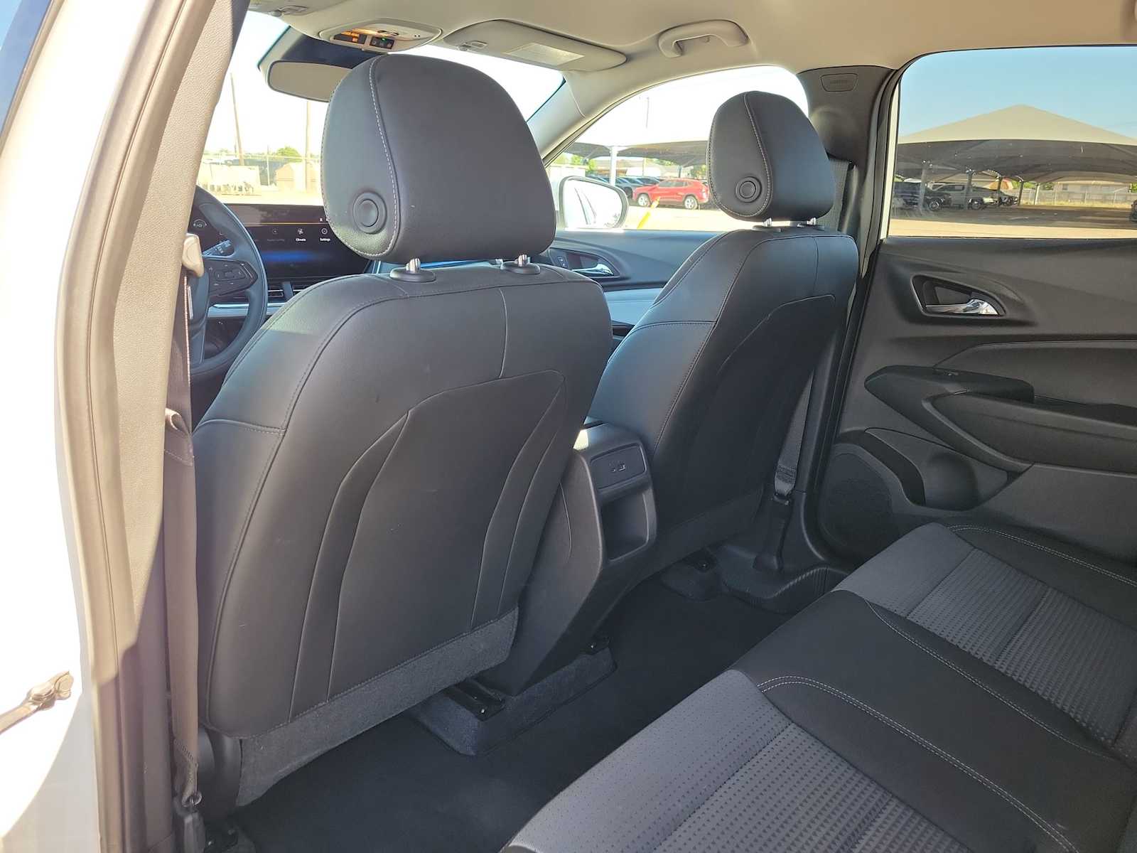 Thumbnail: 2025 Chevrolet Trax - 16