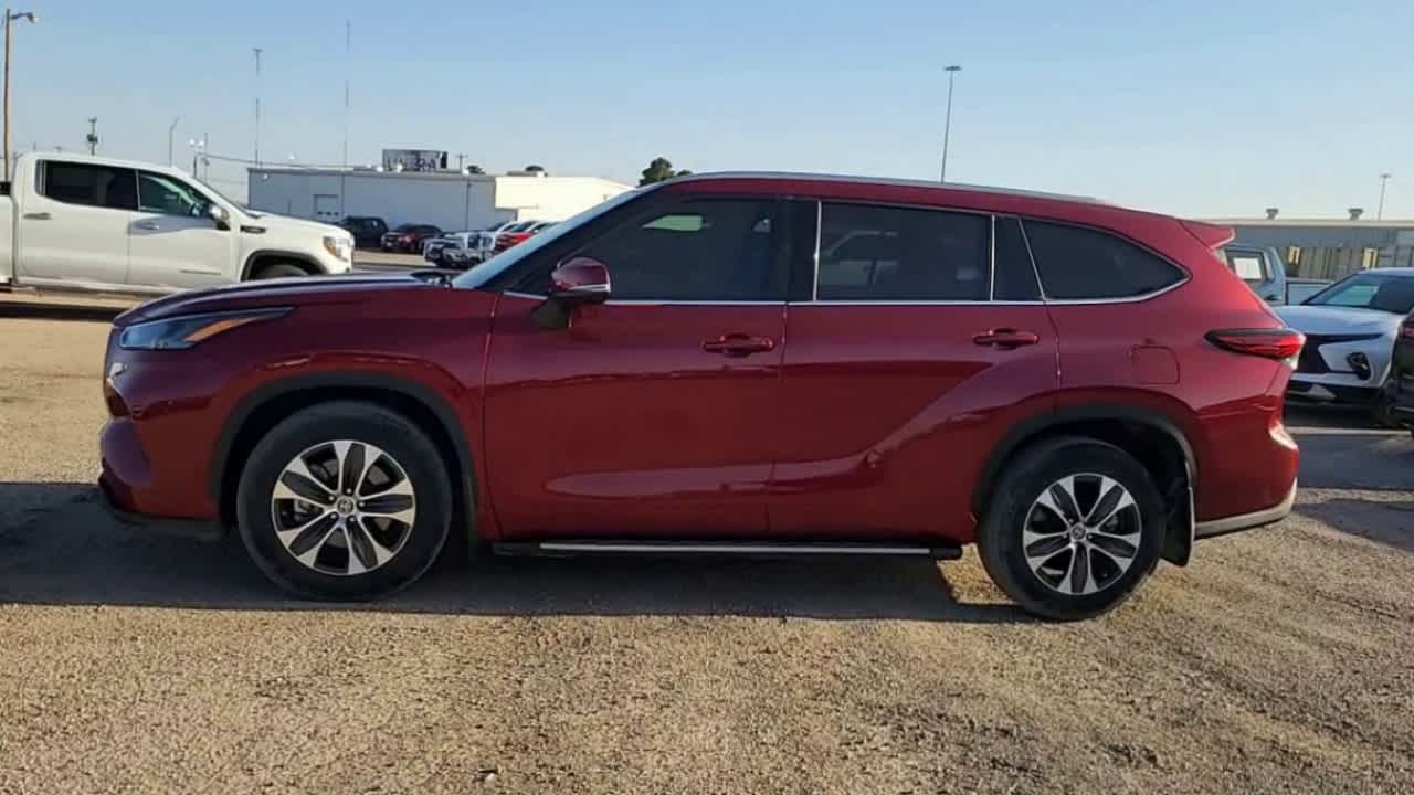 2022 Toyota Highlander XLE 5