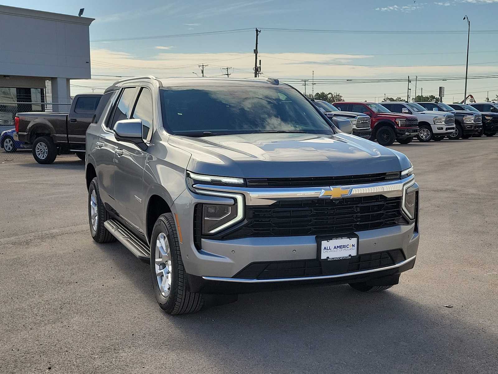 Thumbnail: 2026 Chevrolet Tahoe - 2