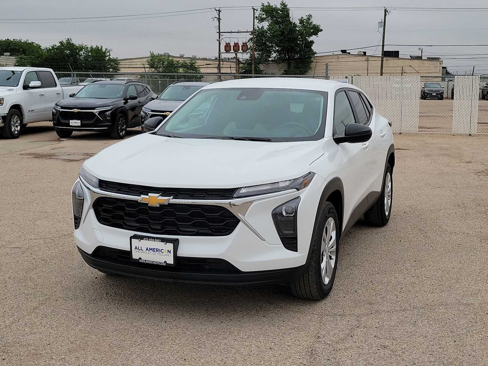 Thumbnail: 2024 Chevrolet Trax - 4