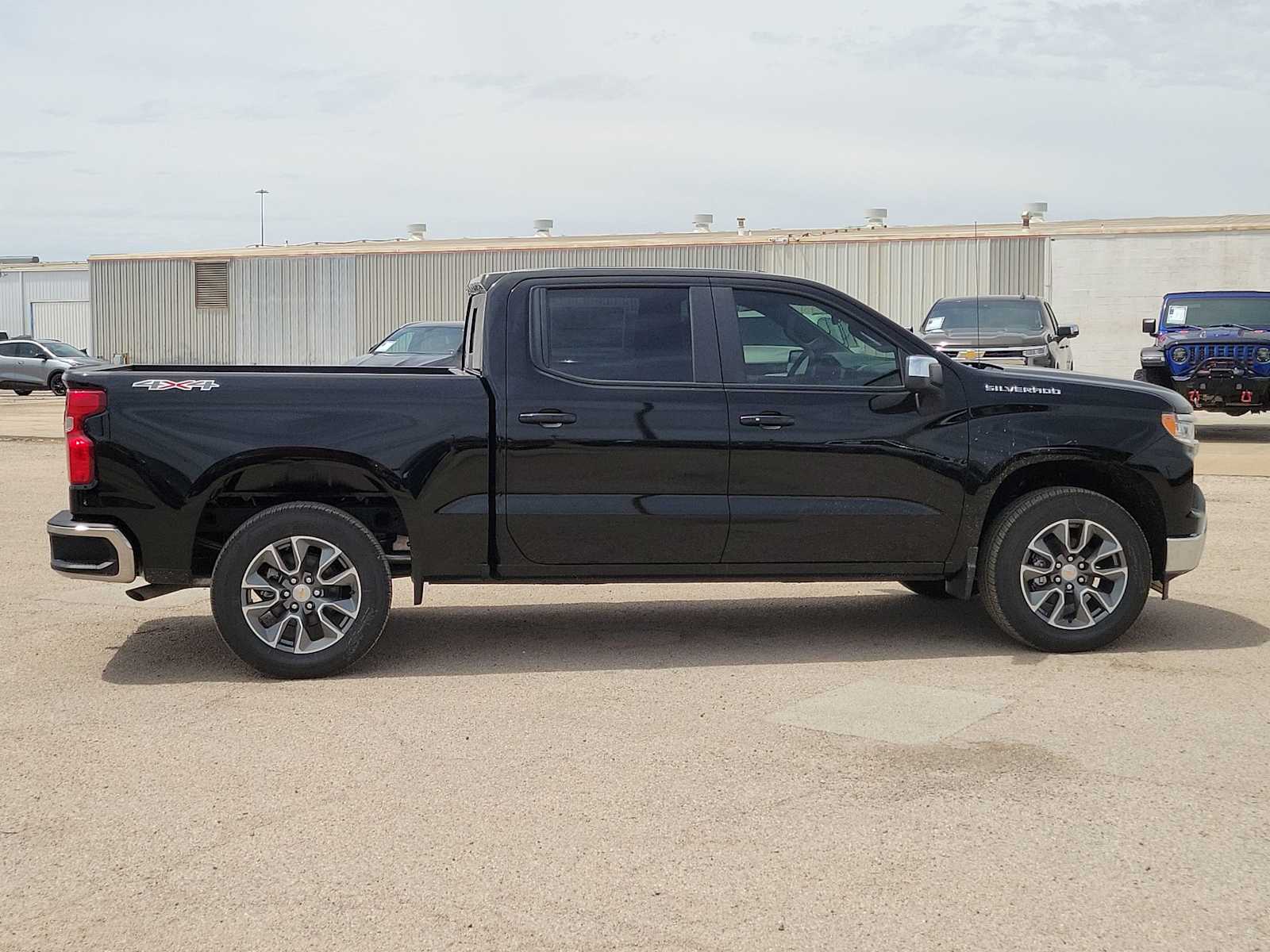 Thumbnail: 2026 Chevrolet Silverado 1500 - 9