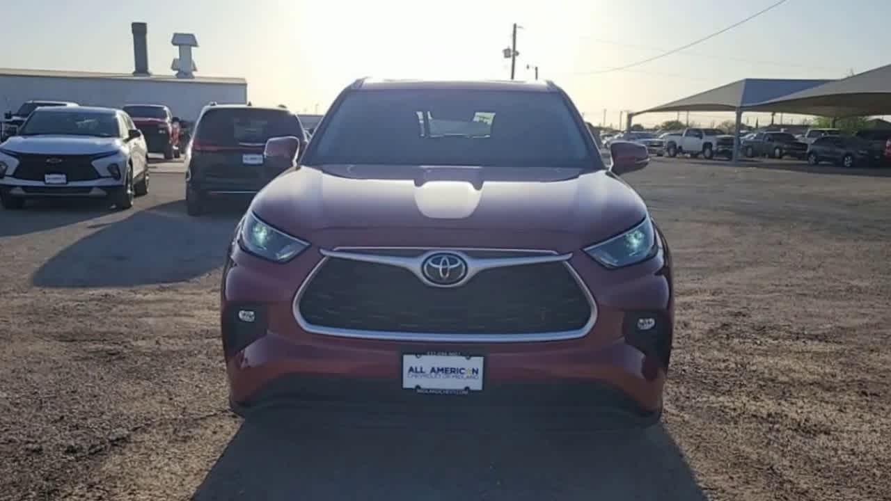 2022 Toyota Highlander XLE 3