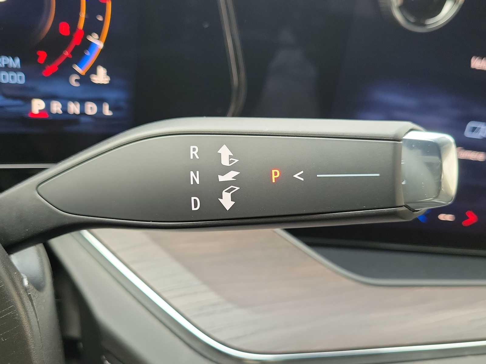 Thumbnail: 2026 Chevrolet Suburban - 21