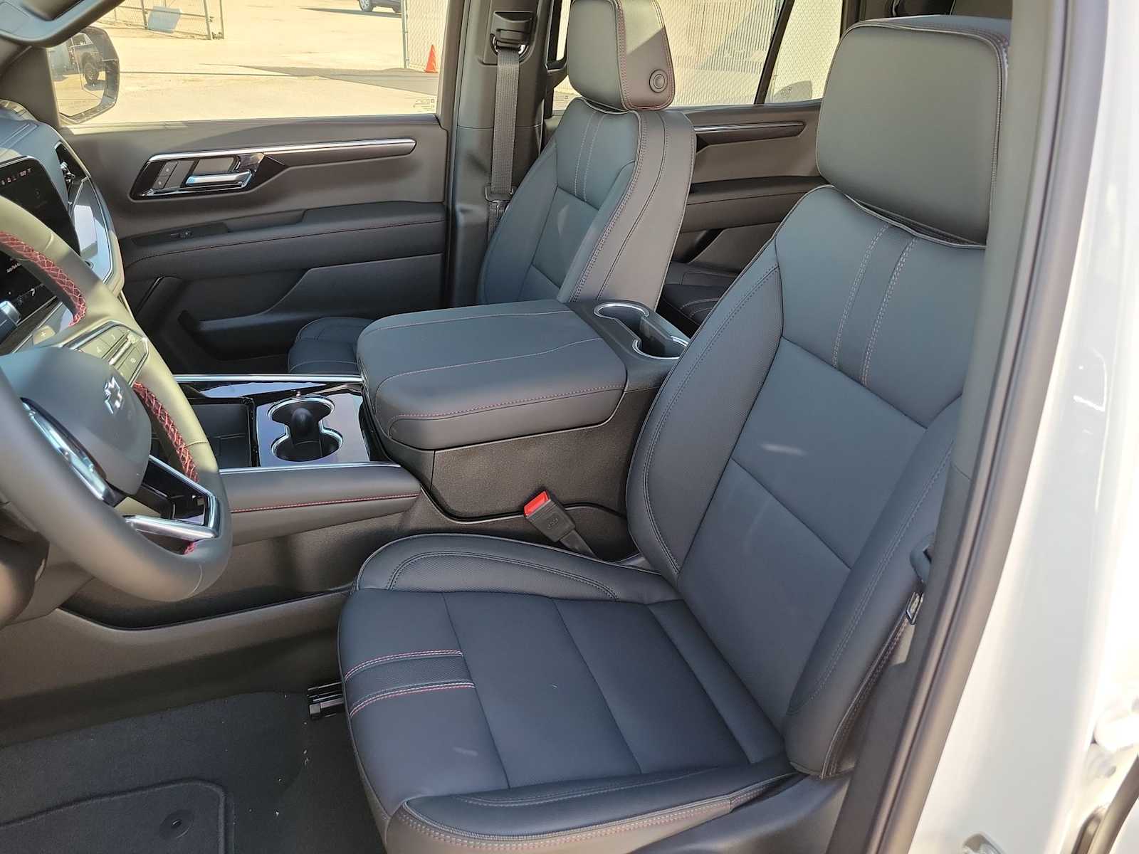 Thumbnail: 2026 Chevrolet Tahoe - 15