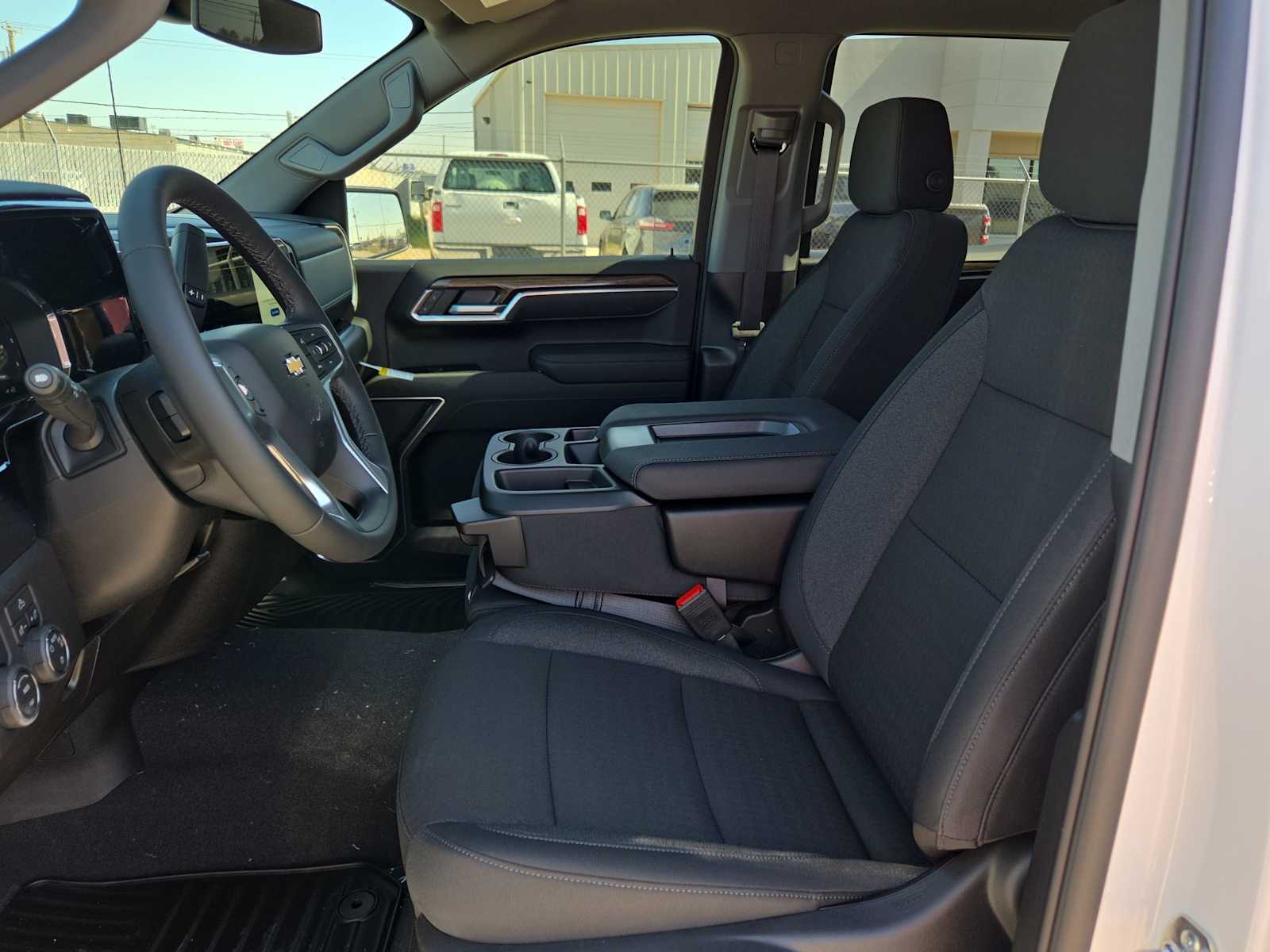 Thumbnail: 2026 Chevrolet Silverado 1500 - 21