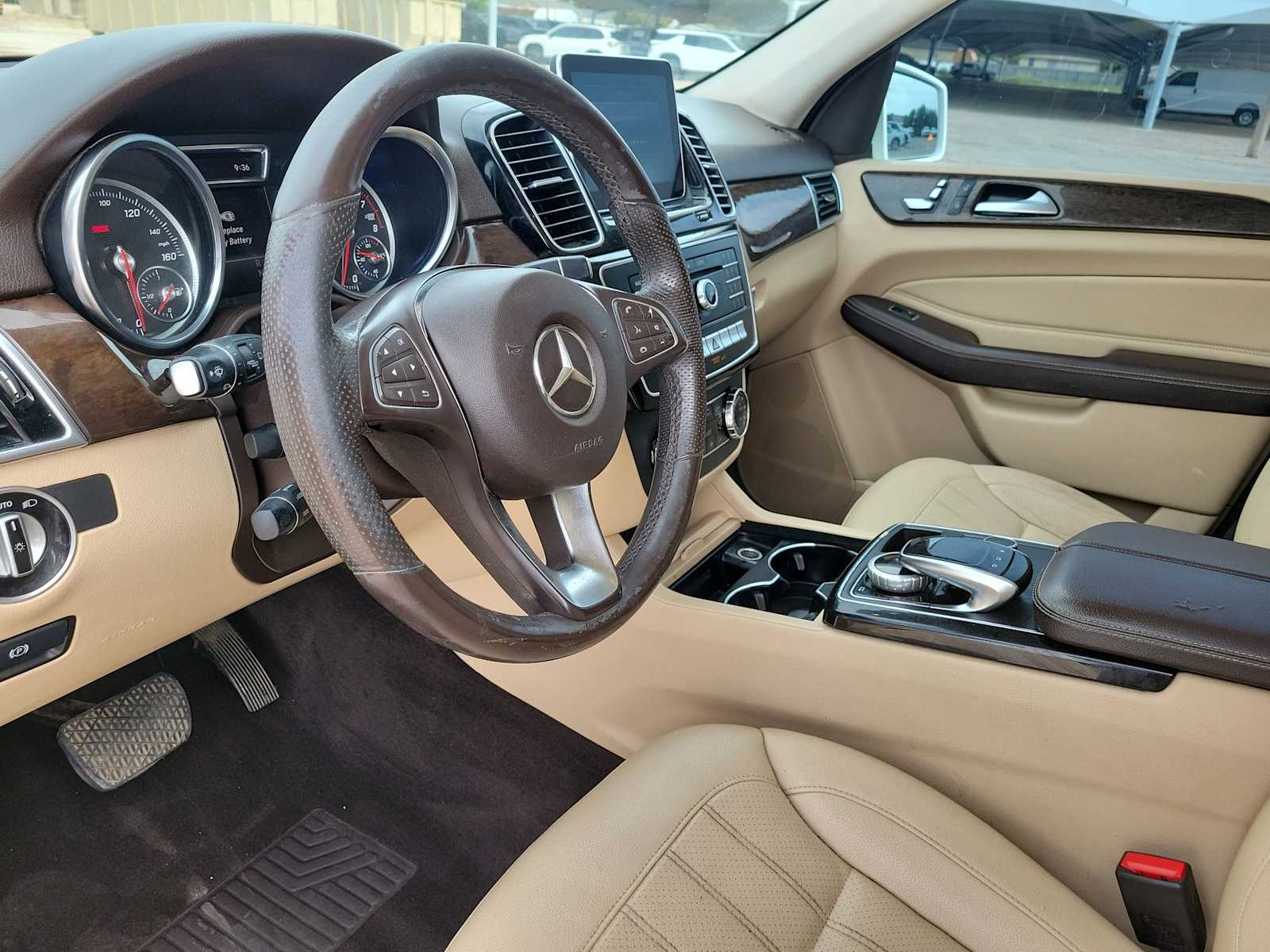 Thumbnail: 2016 Mercedes-Benz GLE - 10