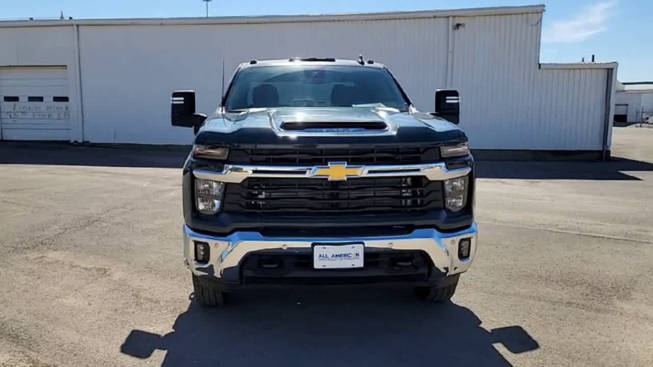 Thumbnail: 2026 Chevrolet Silverado 3500 - 7