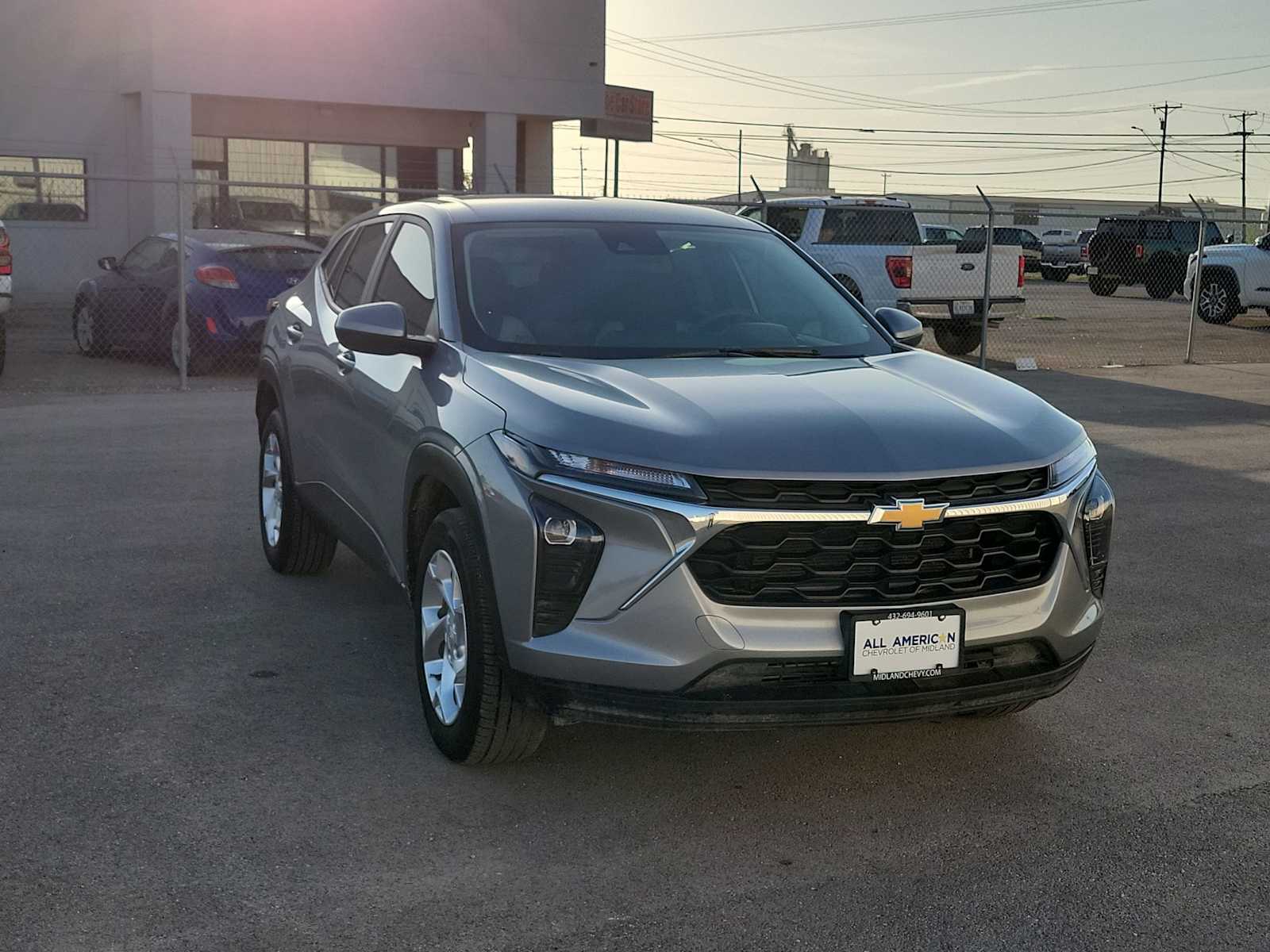 Thumbnail: 2025 Chevrolet Trax - 2