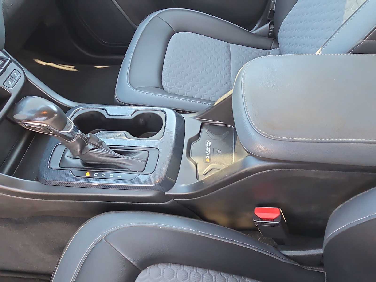 Thumbnail: 2022 Chevrolet Colorado - 20