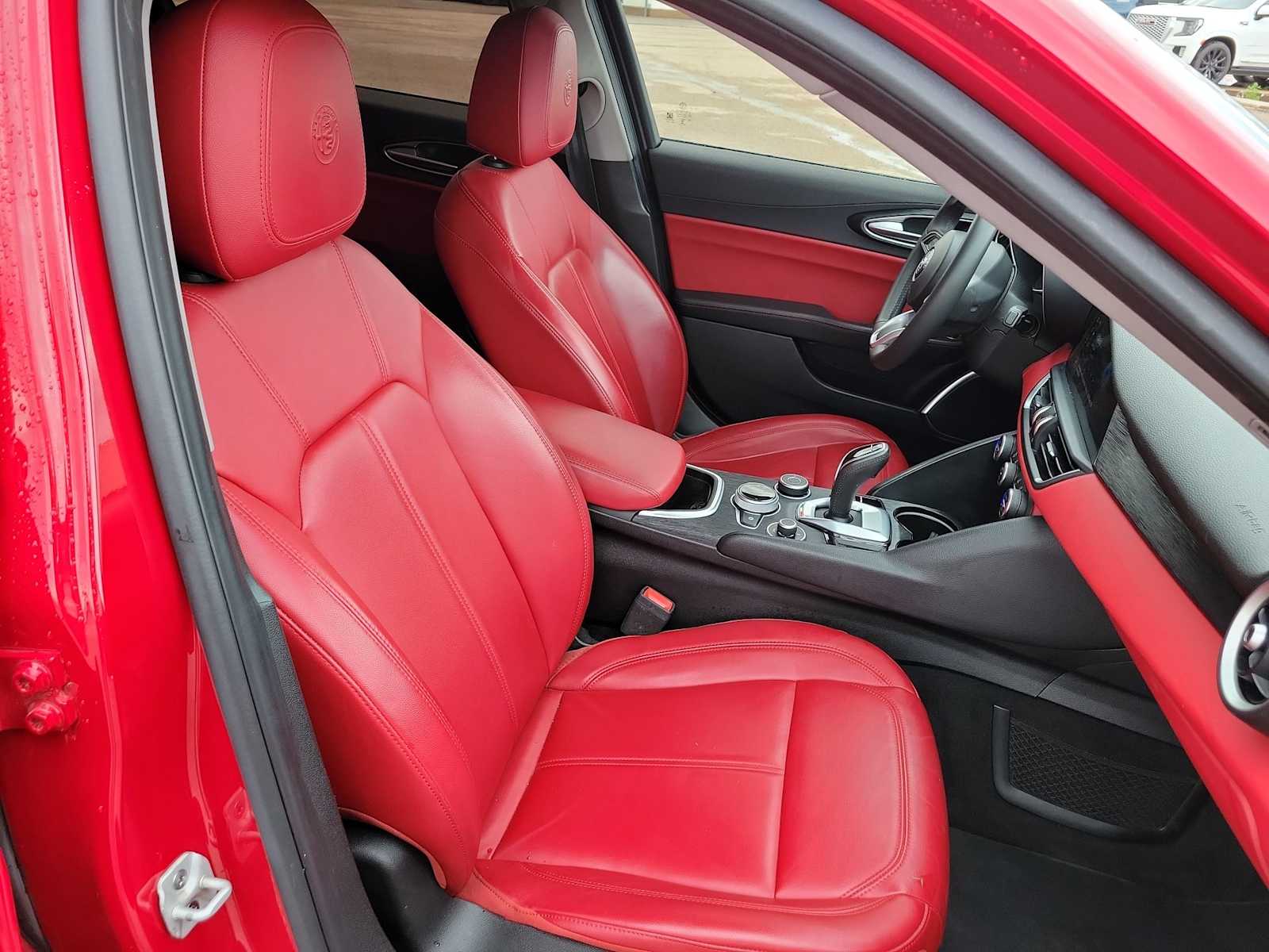 Thumbnail: 2020 Alfa Romeo Giulia - 18