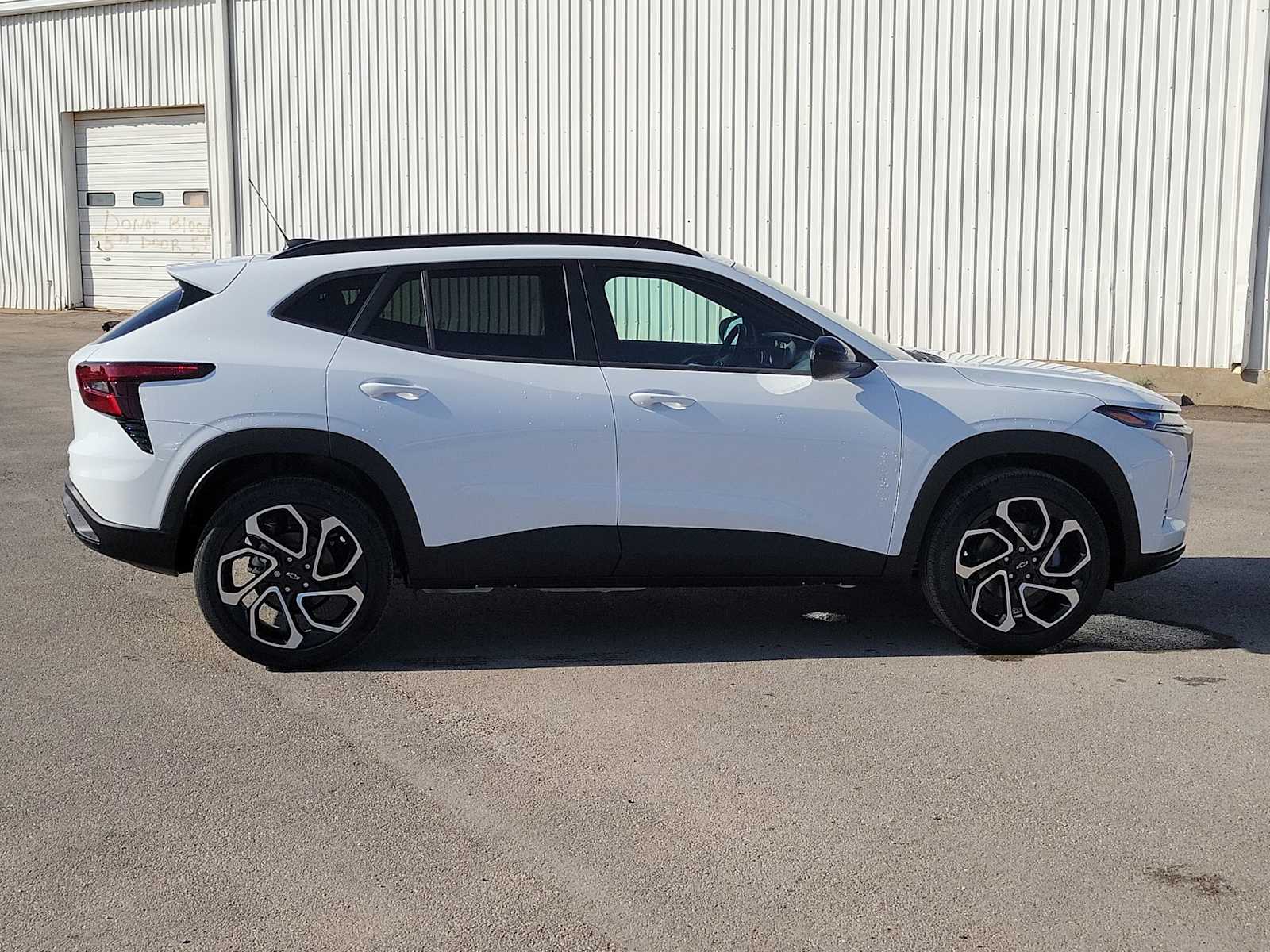 Thumbnail: 2026 Chevrolet Trax - 9