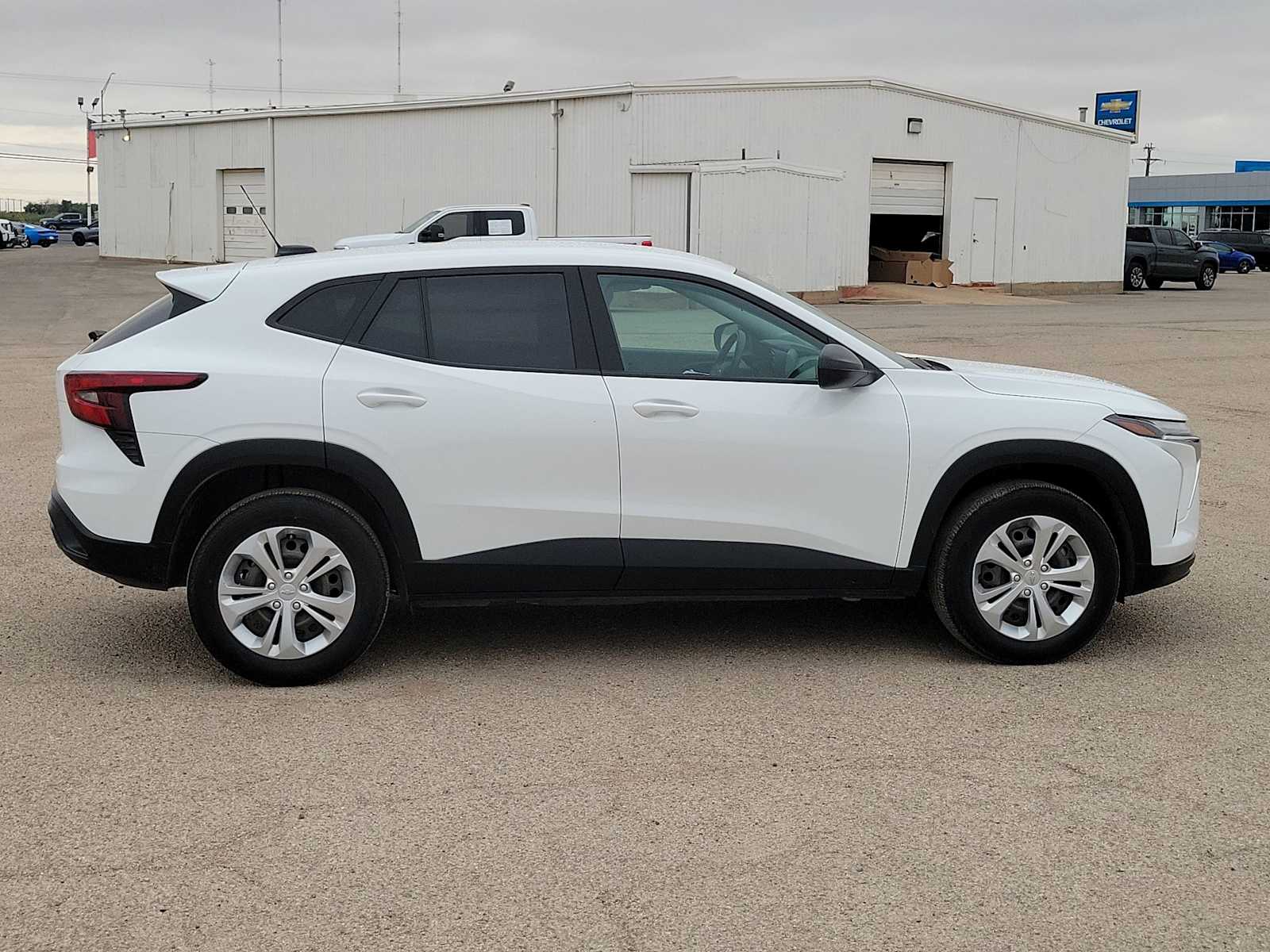Thumbnail: 2024 Chevrolet Trax - 9