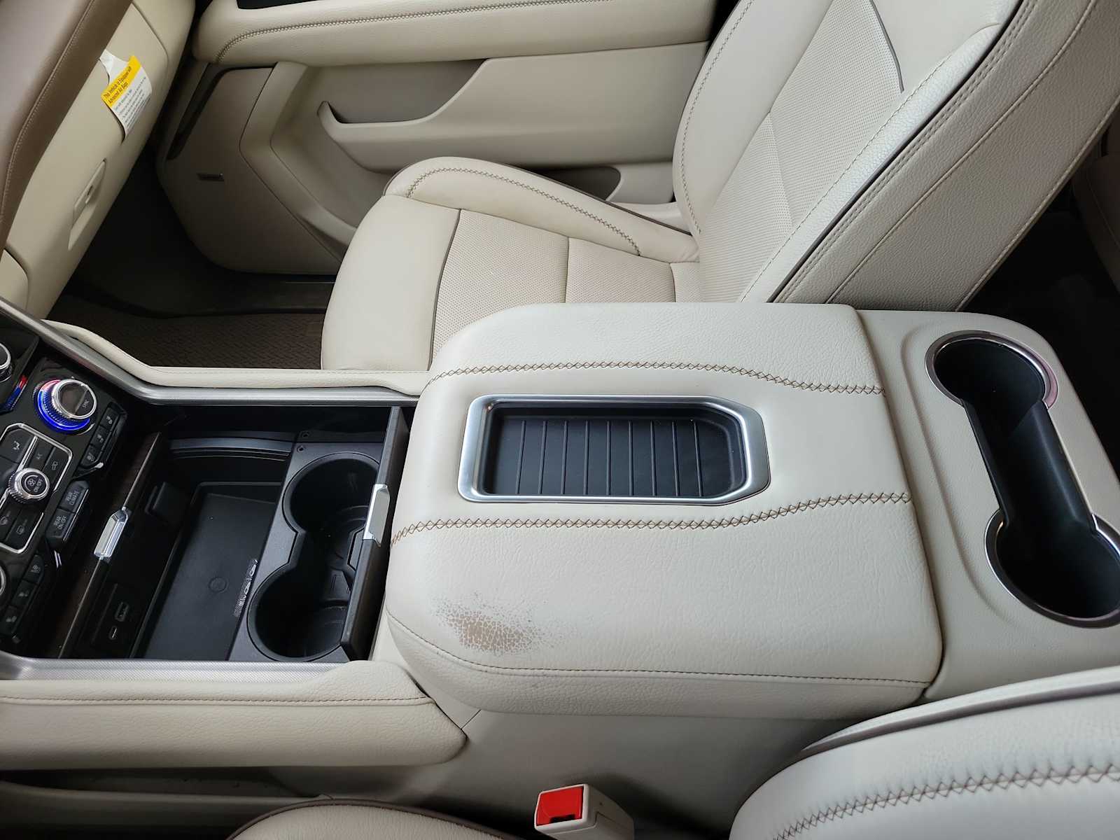 Thumbnail: 2021 GMC Yukon - 24