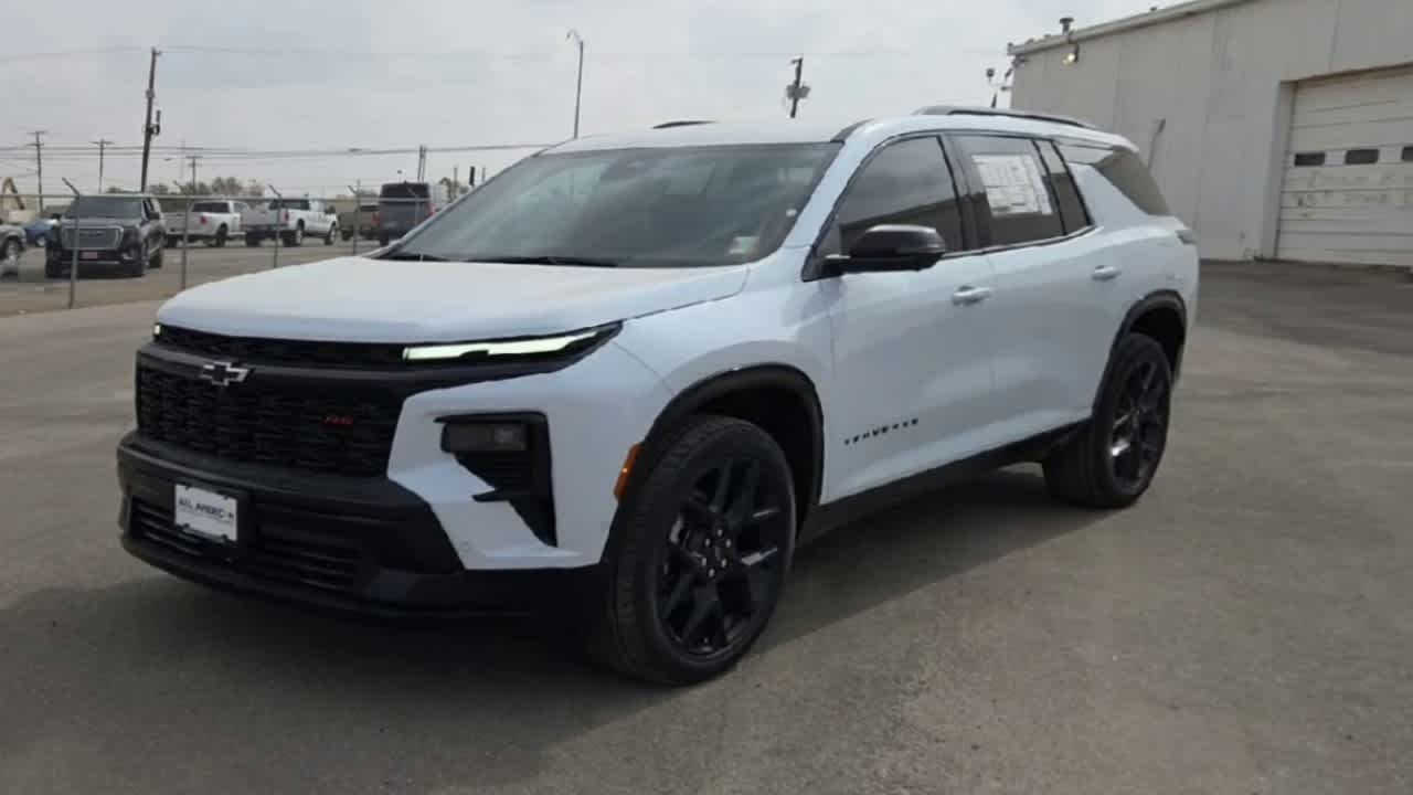 Thumbnail: 2026 Chevrolet Traverse - 4